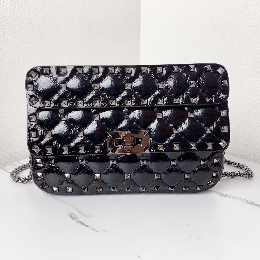 Valentino Classic Spike Medium Shoulder Bag in Shiny leather -Black