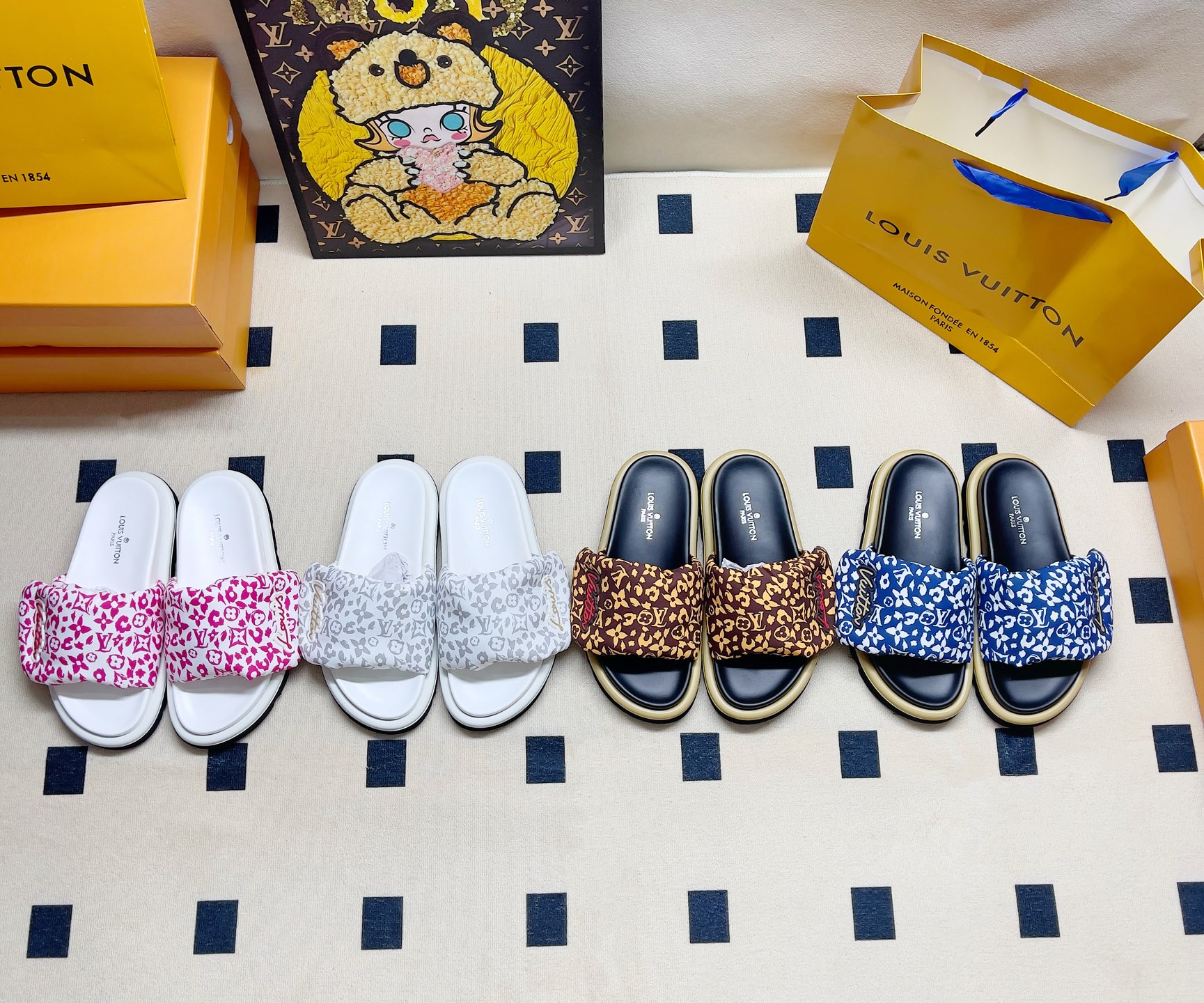 Louis Vuitton Monogram Leopard Nylon Padded Single Strap Puffer Slides Sandals - KAIROO