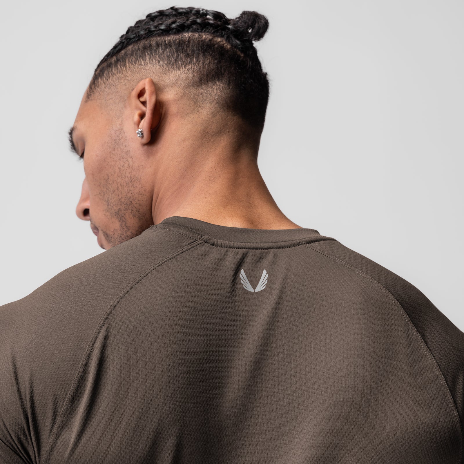 0660. AeroSilver Established Tee - Deep Taupe