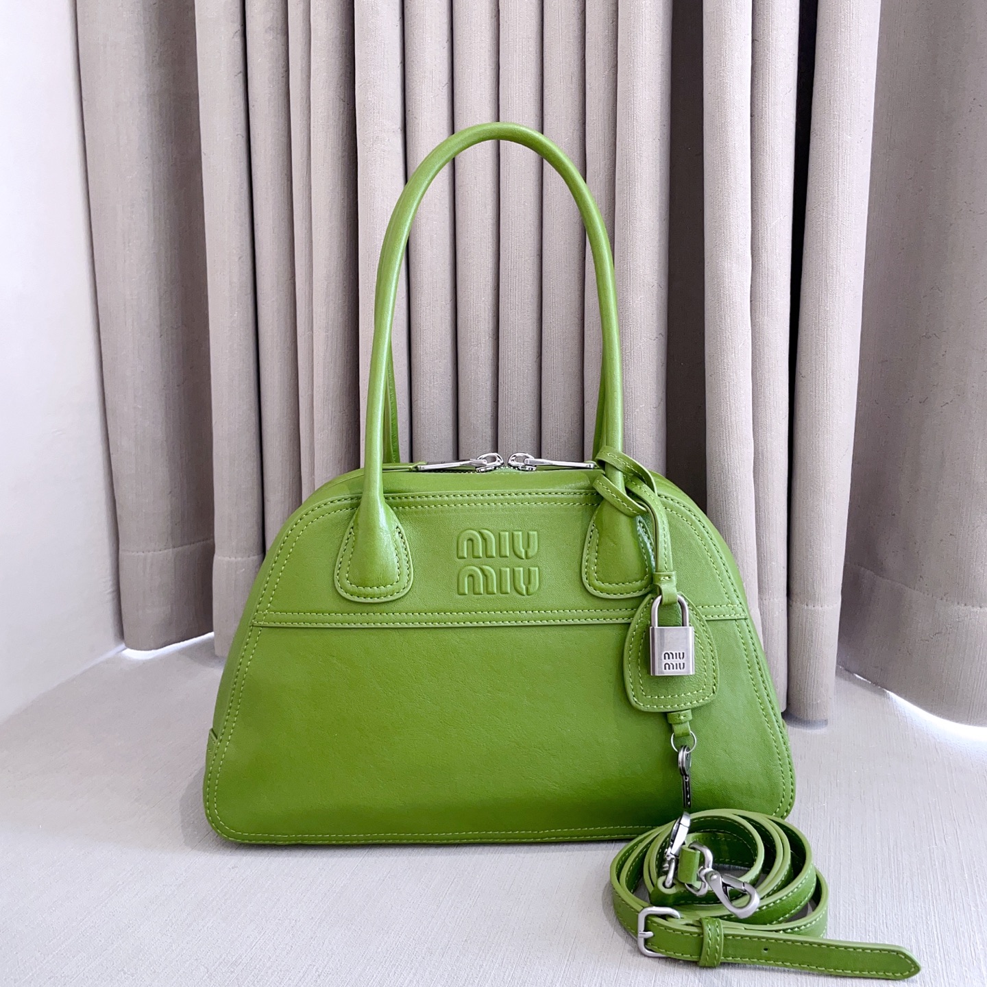 Miu Miu Green Vivant Leather bag 32cm 5BB199