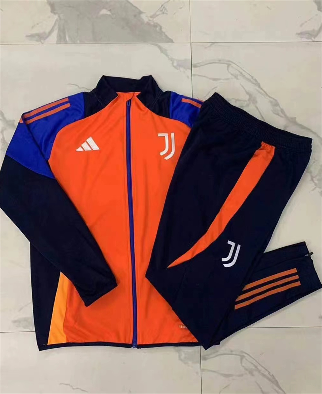 Juventus Kids Training Suit 24/25