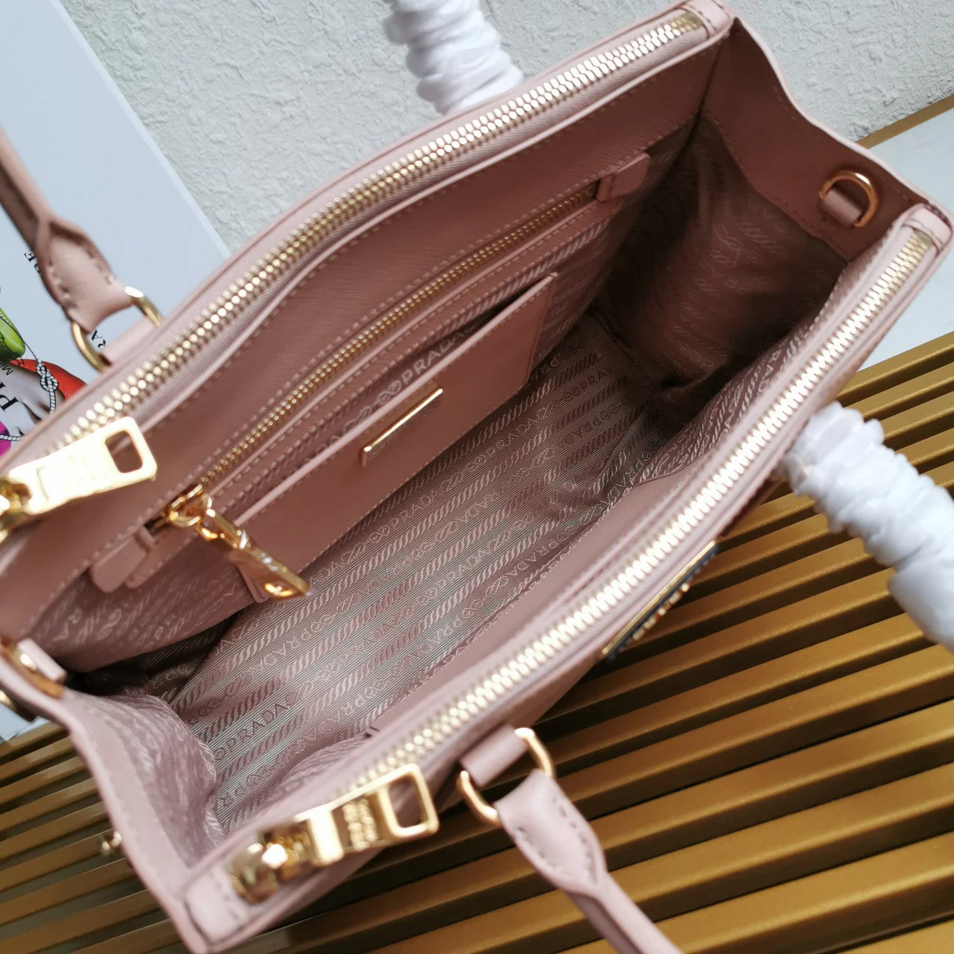 Prada GALLERIA 28 BAG IN DESERT BEIGE SAFFIANO LEATHER