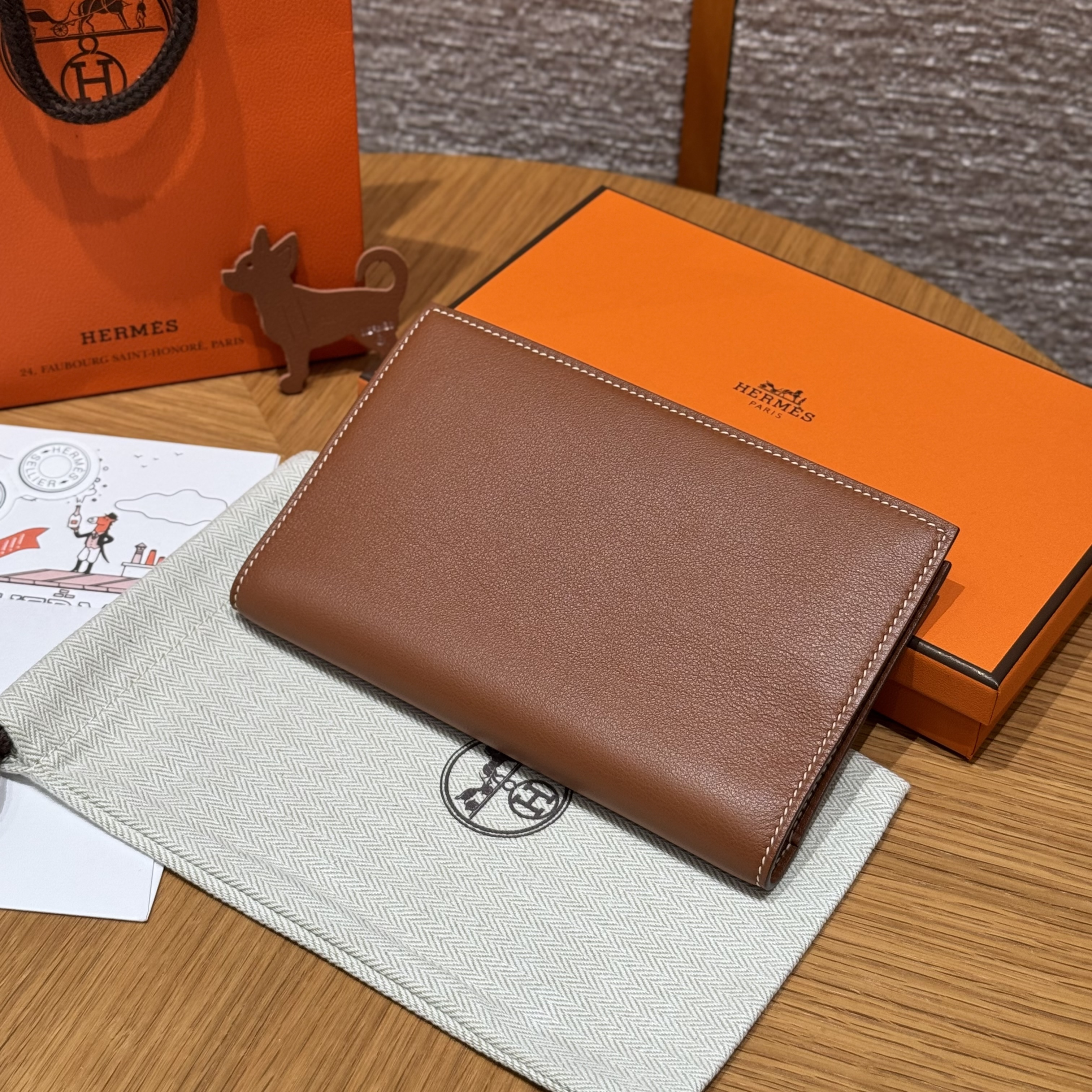 Hermes Gold Swift Eazip PM verso book cover