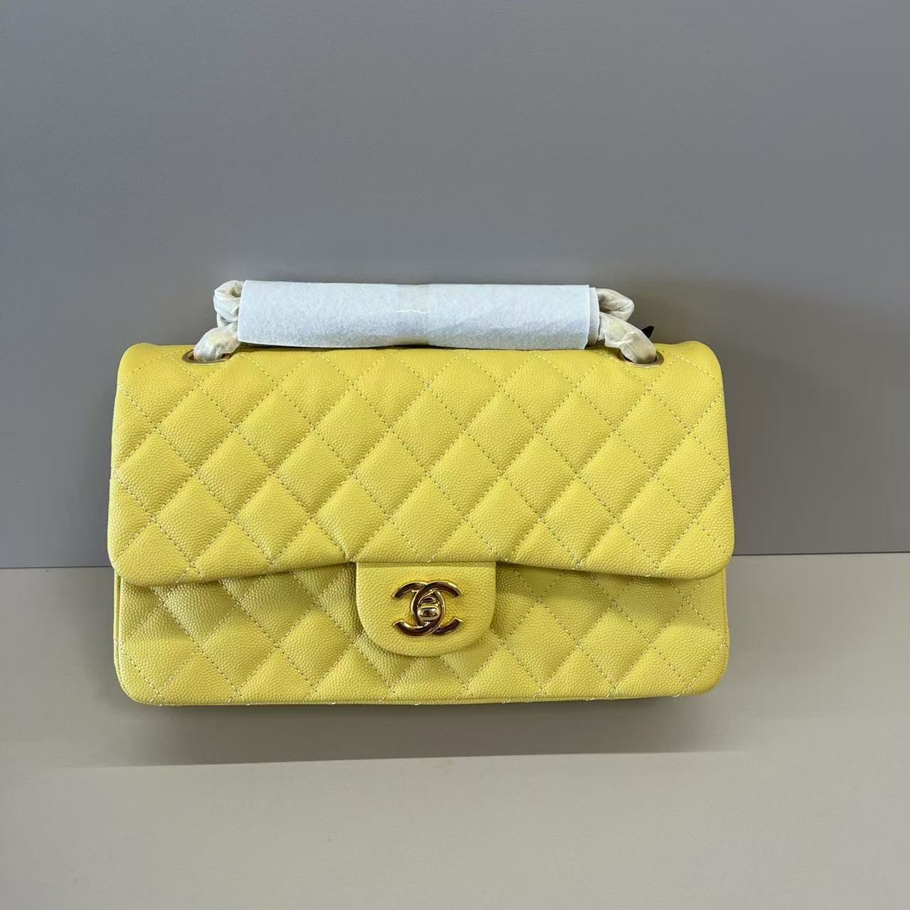 Chanel Classic Flap Caviar CF Medium 25CM Bag in Yellow Leather