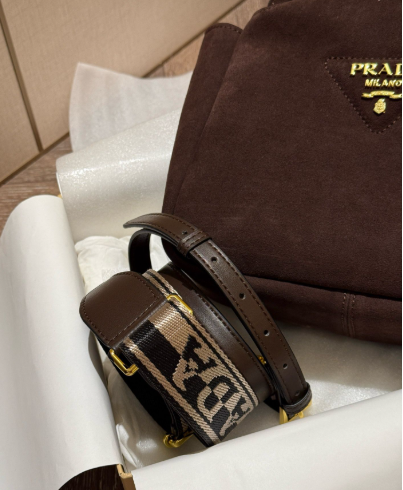 Prada New autumn and winter handbags