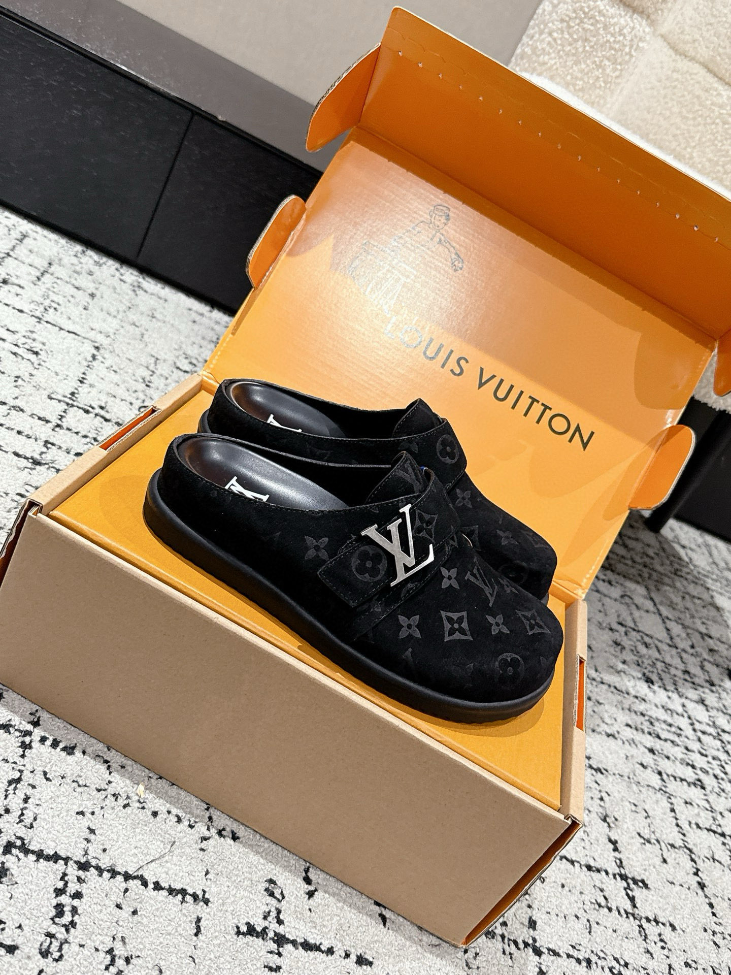 Men's LV Easy Mules