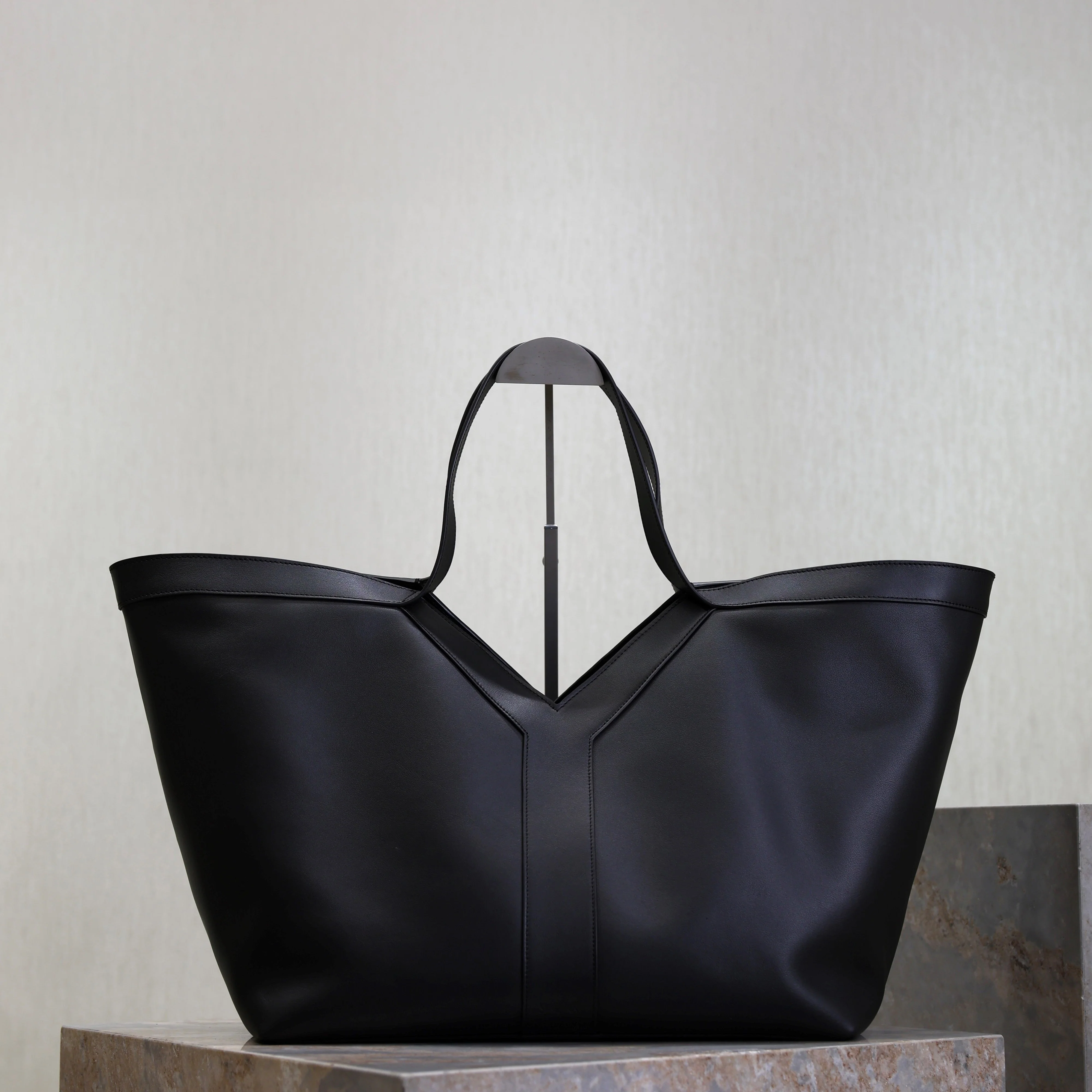 Saint Laurent YSL  Tote Bag Black Cowhide