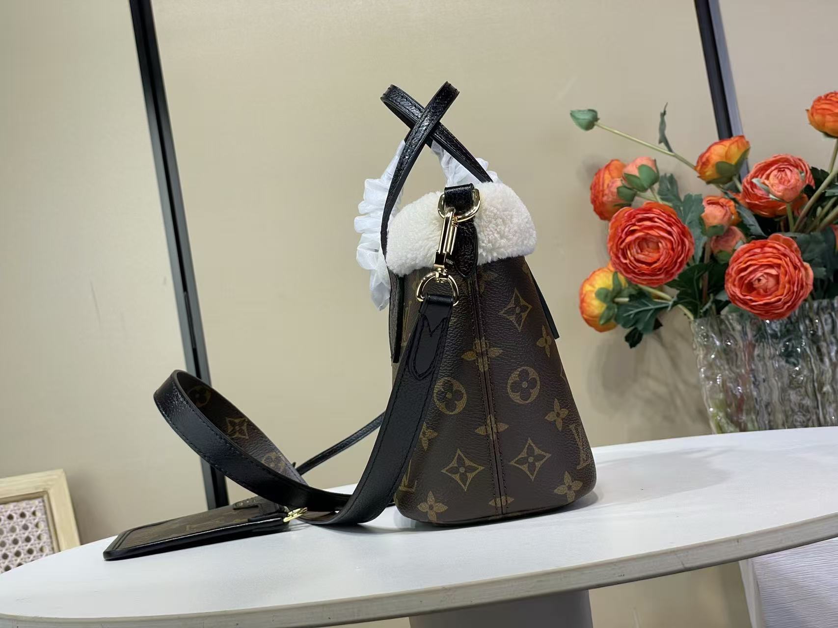 Louis Vuitton LV Neverfull Bandoulière Inside Out BB Handbag
