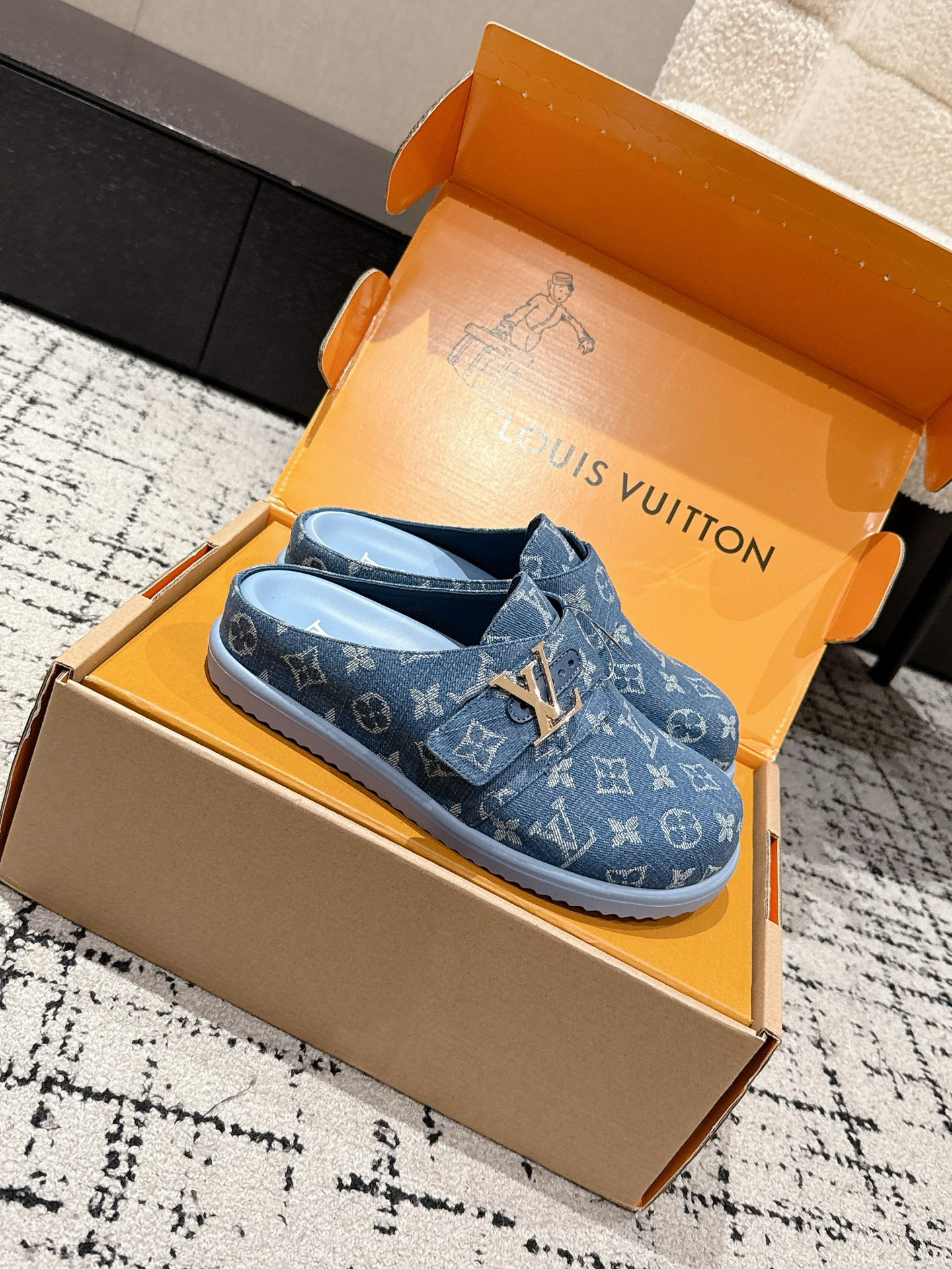 Men's LV Easy Mules
