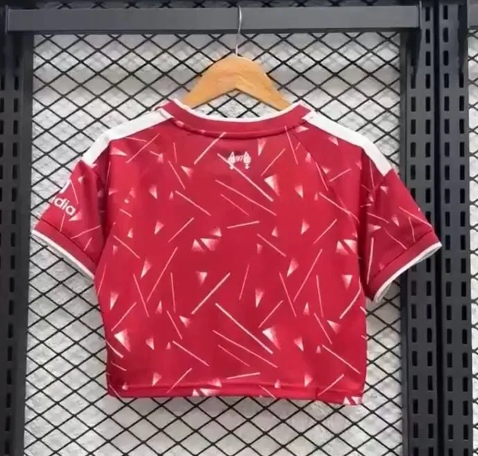 Liverpool Home Woman Cropped 26/27