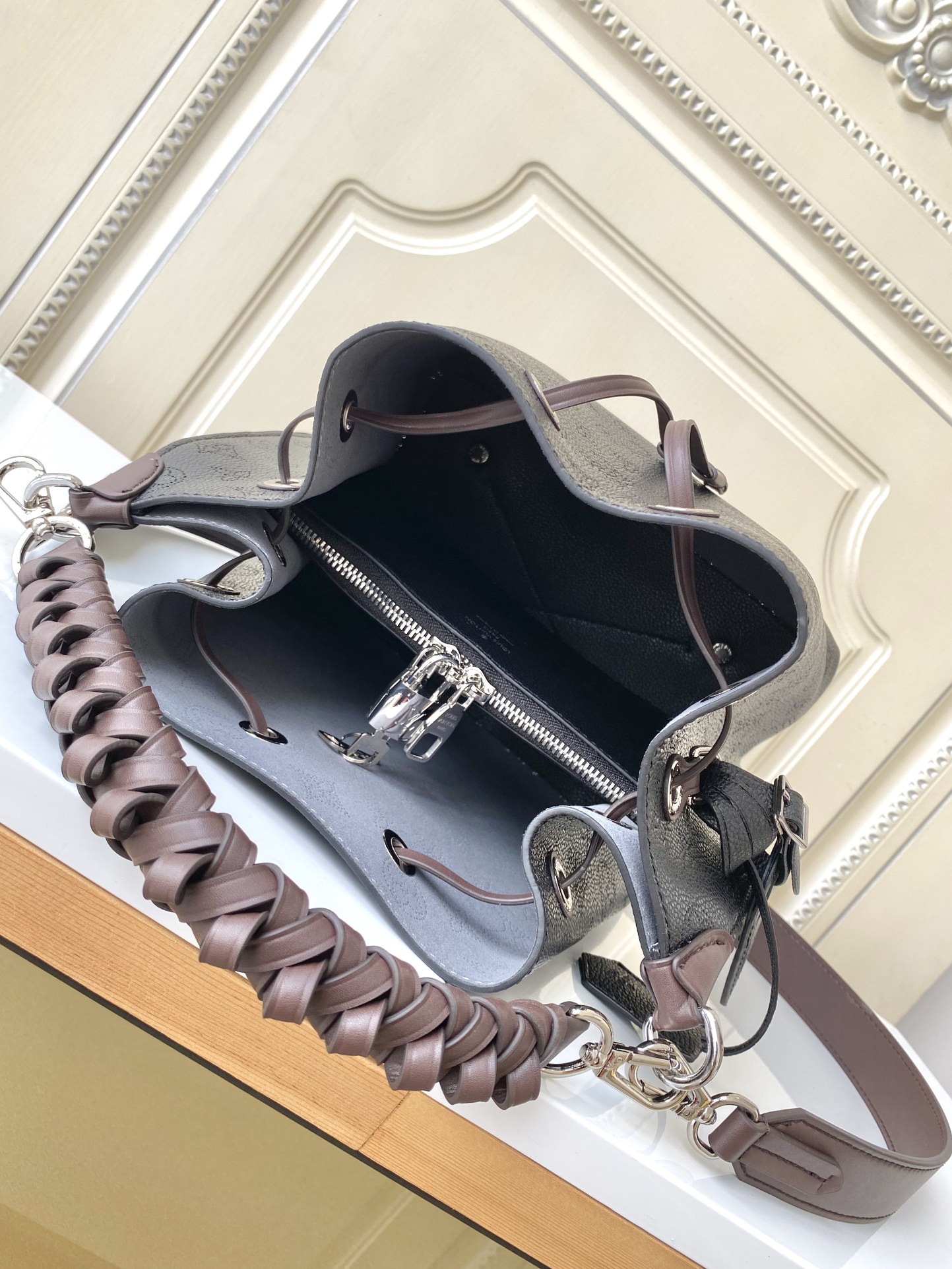 Louis Vuitton LV Muria M55800