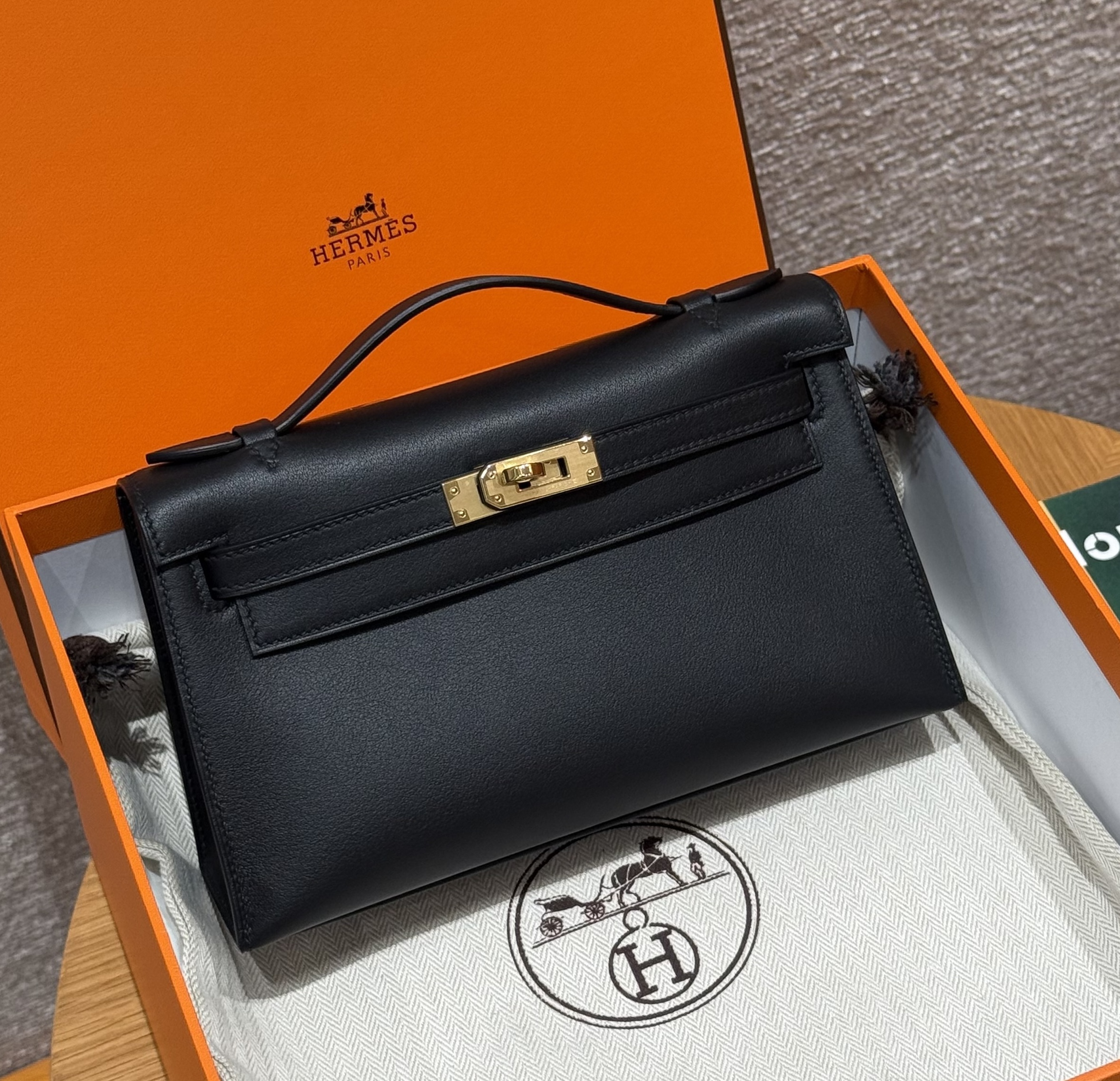 Hermes Black Swift Kelly Pochette