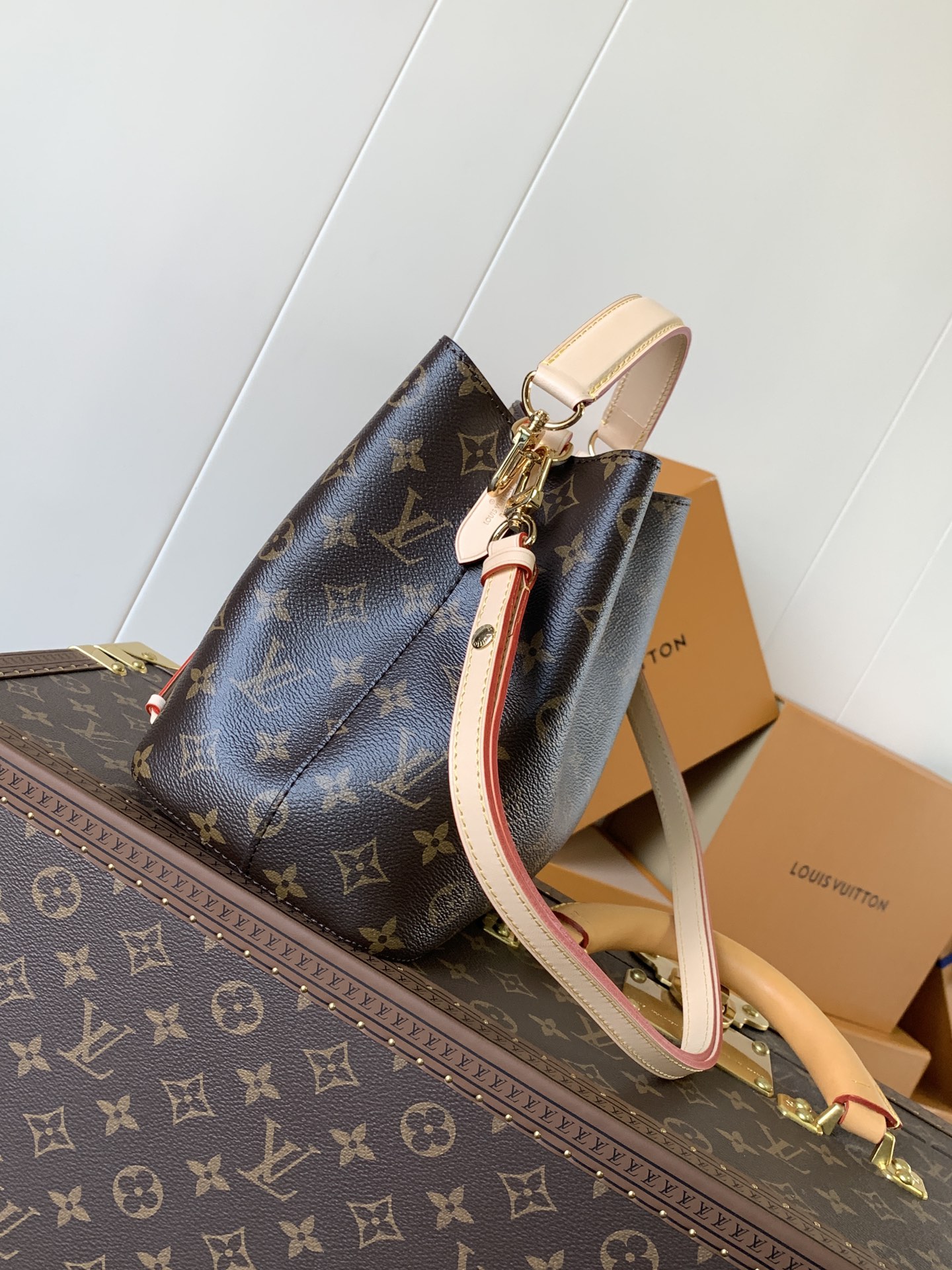 M46581 NéoNoé BB Bag bucket bag MM in Monogram Canvas