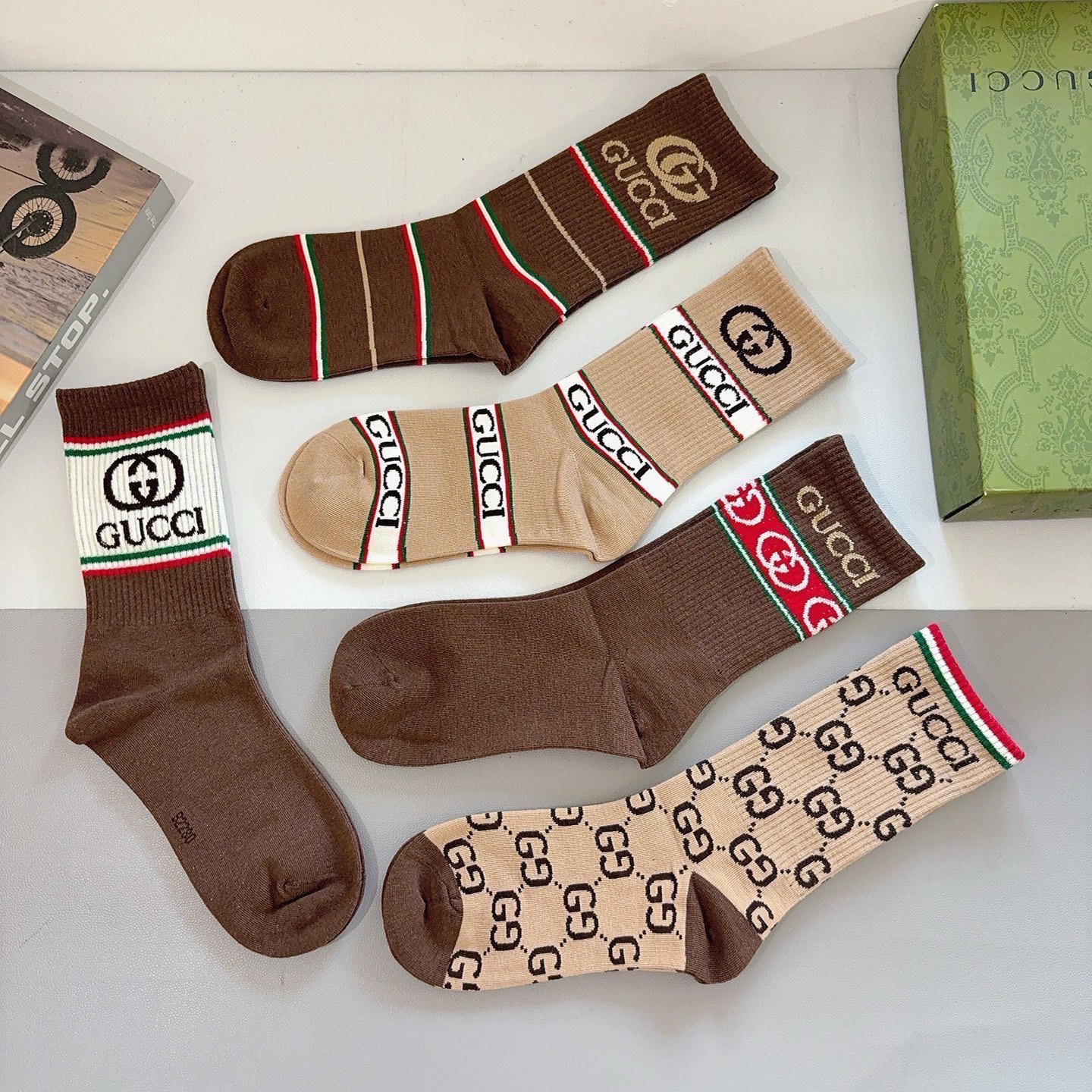 Gucci Wool Socks ( 5 pairs)