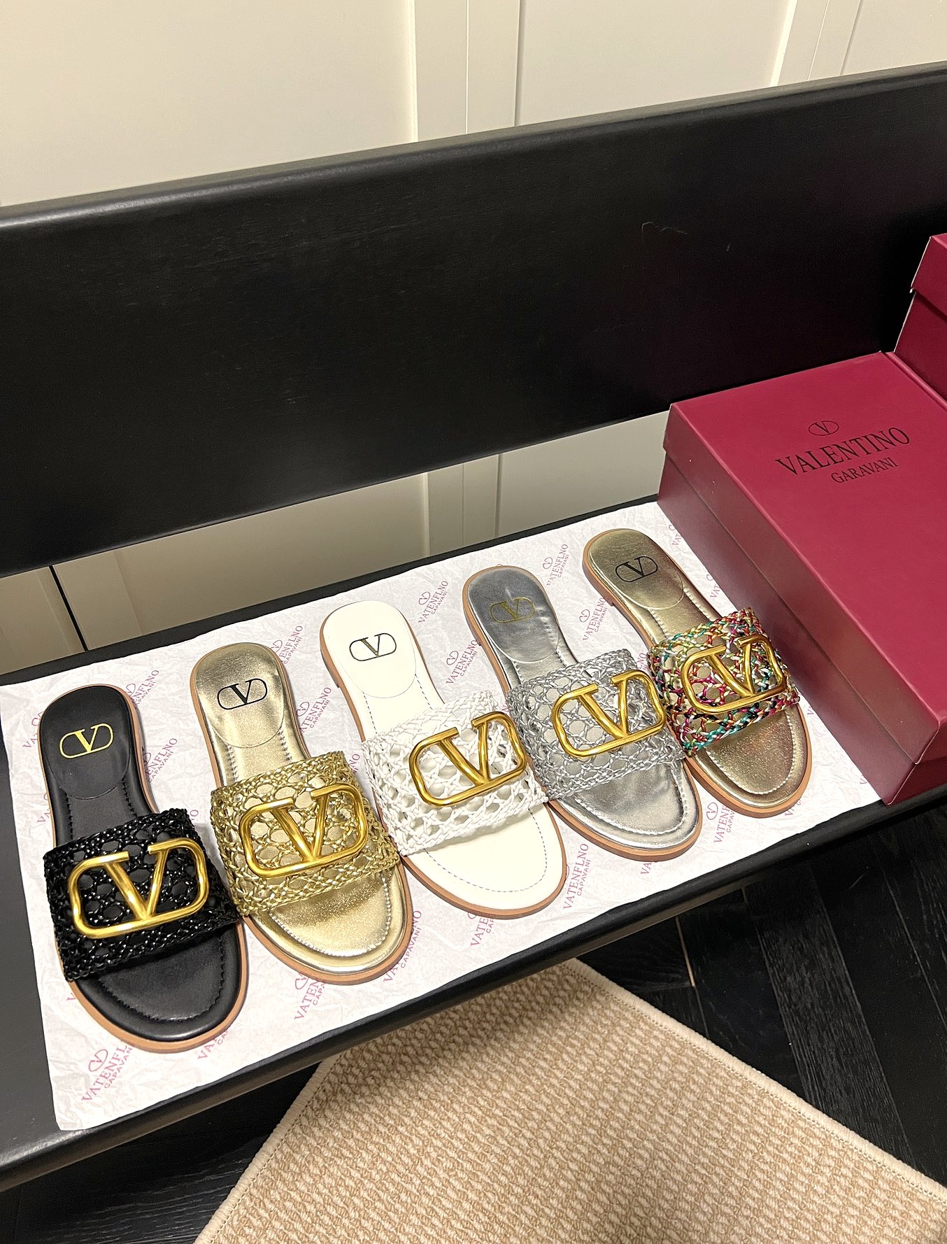 Valentino Garavani Gold VLogo Signature Woven Leather Sandals Flat Slippers - KAIROO