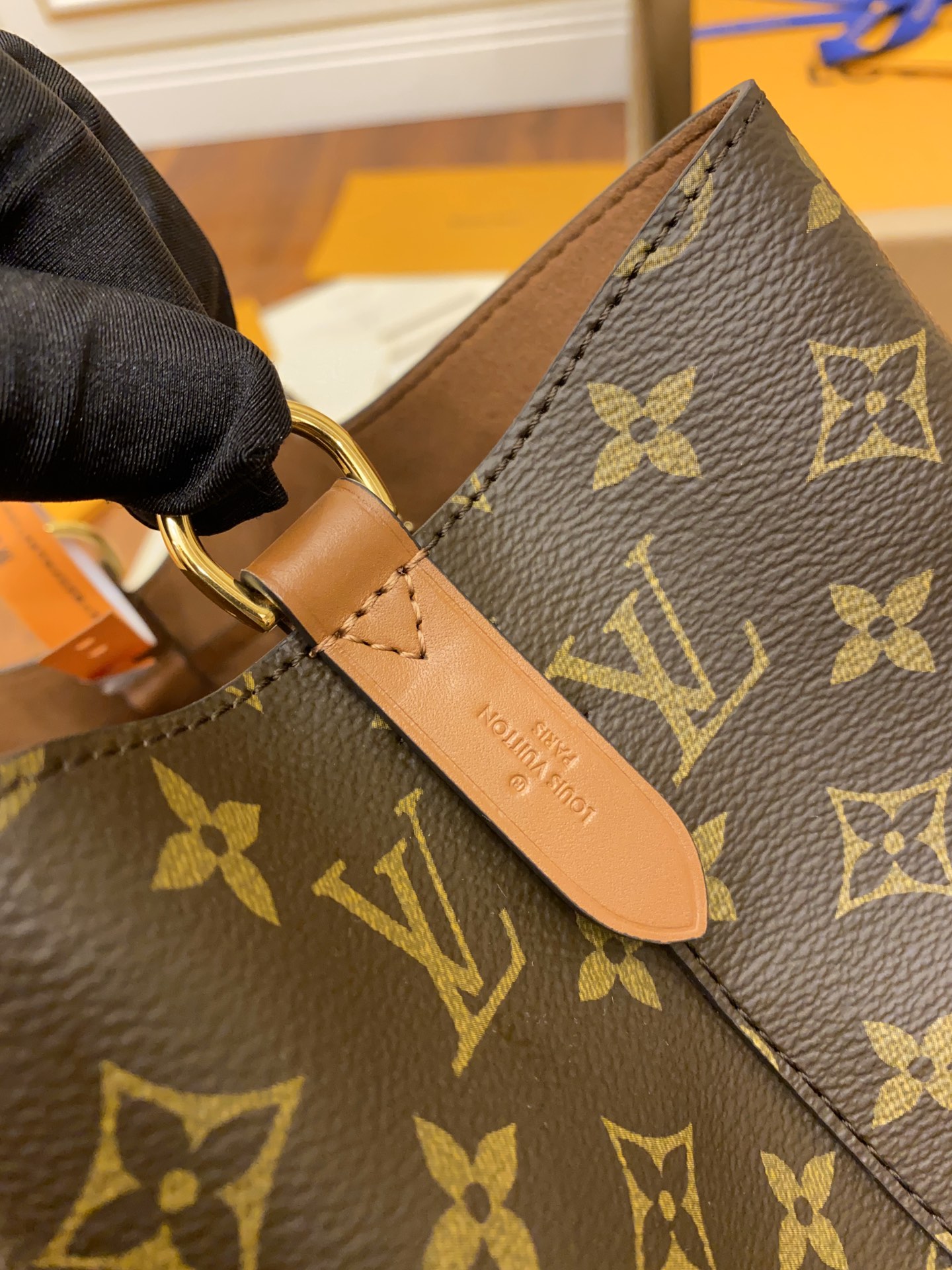 Louis Vuitton LV NeoNoe MM M44887