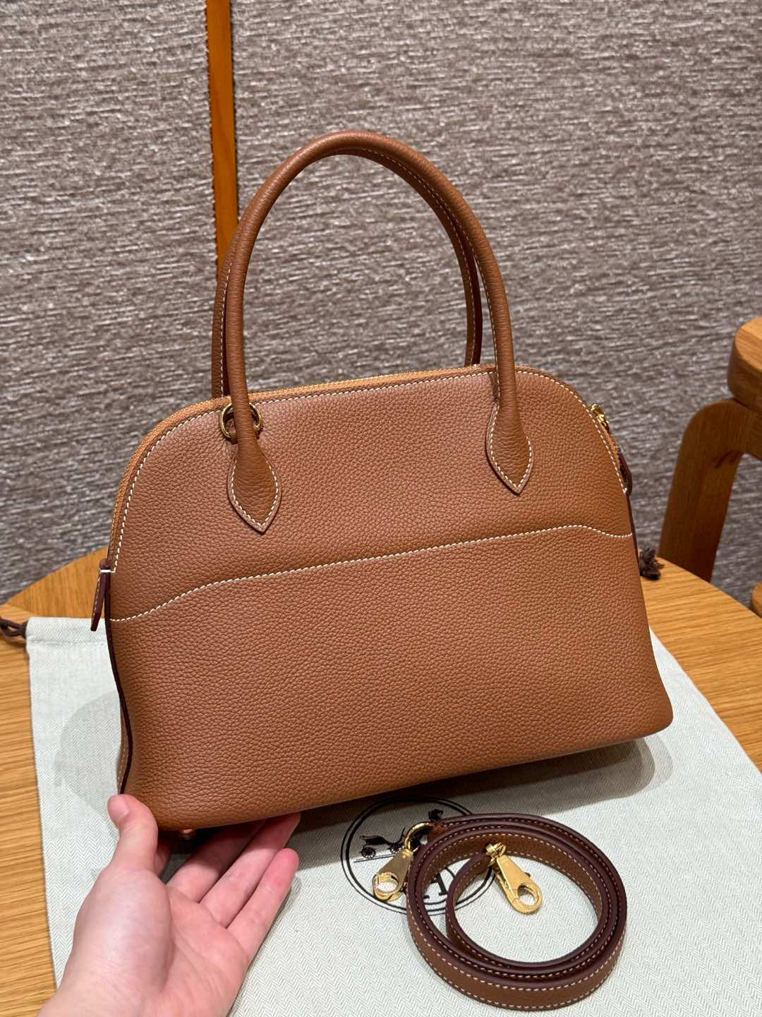 Hermes Gold Clemence Bolide 27