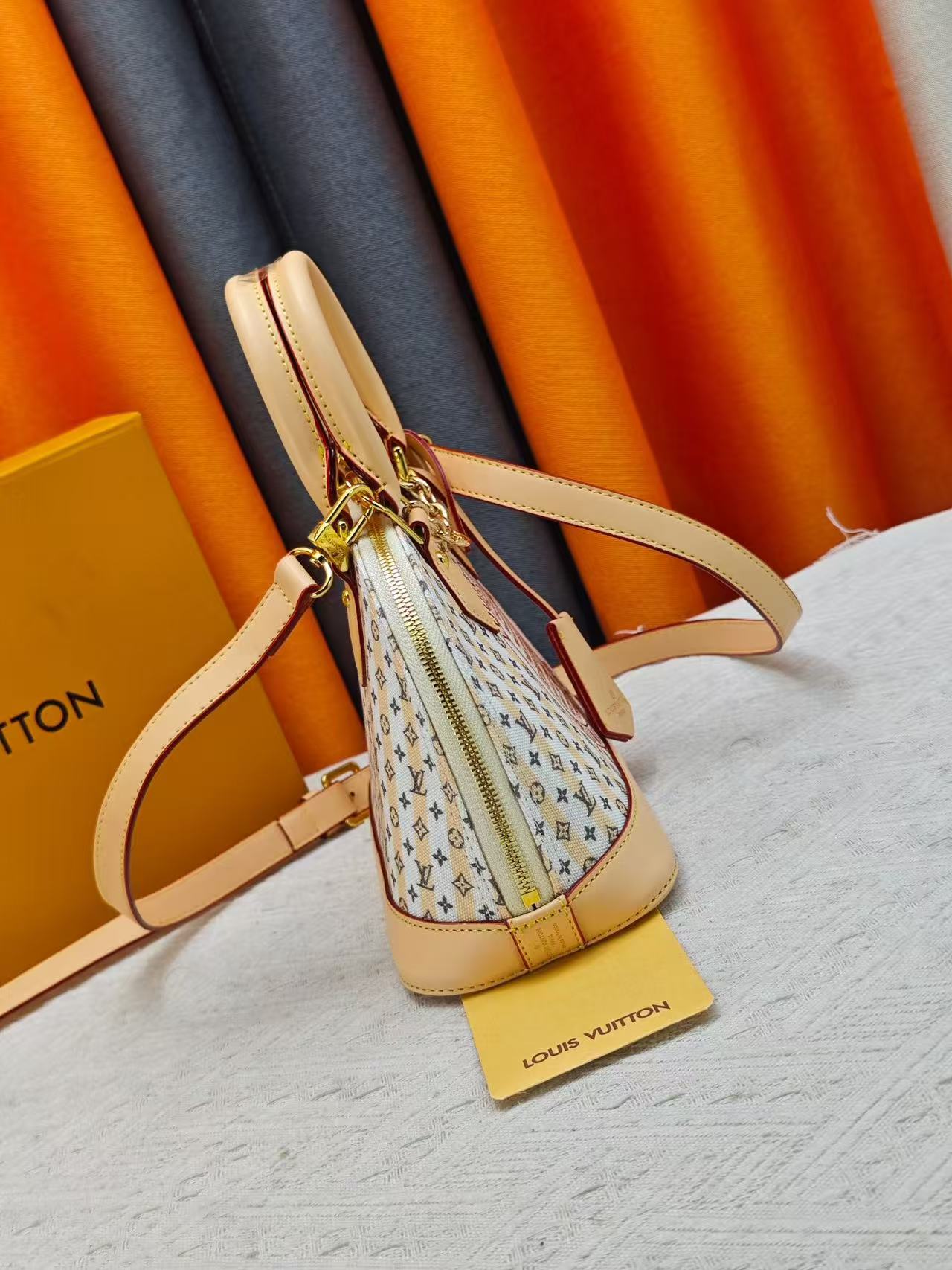 Louis Vuitton LV new ALMA BB handbag