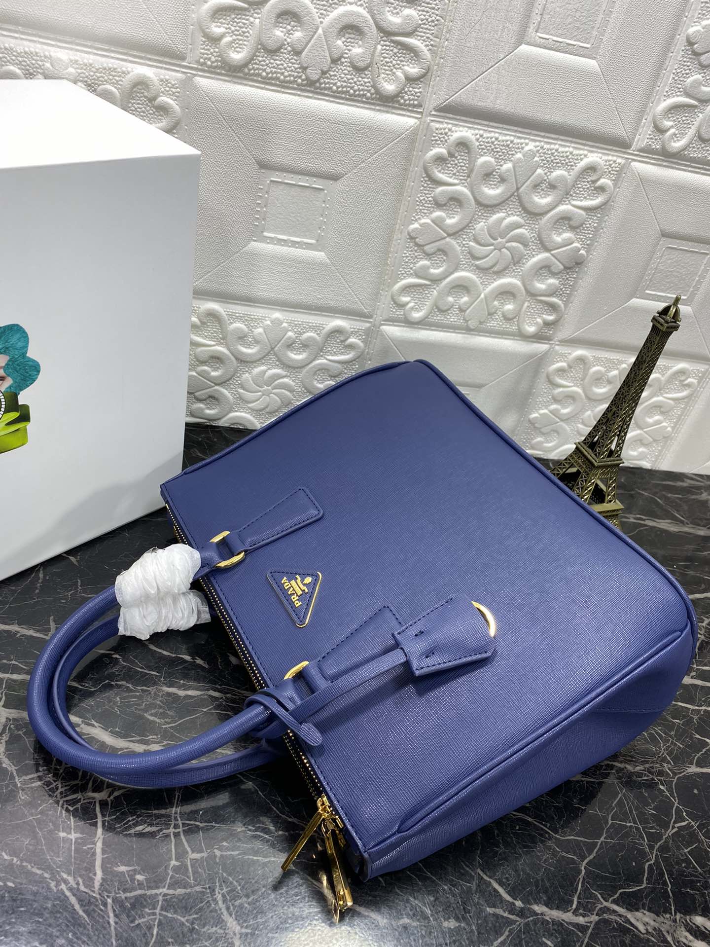 Prada GALLERIA 32 BAG IN NAVY BLUE SAFFIANO LEATHER