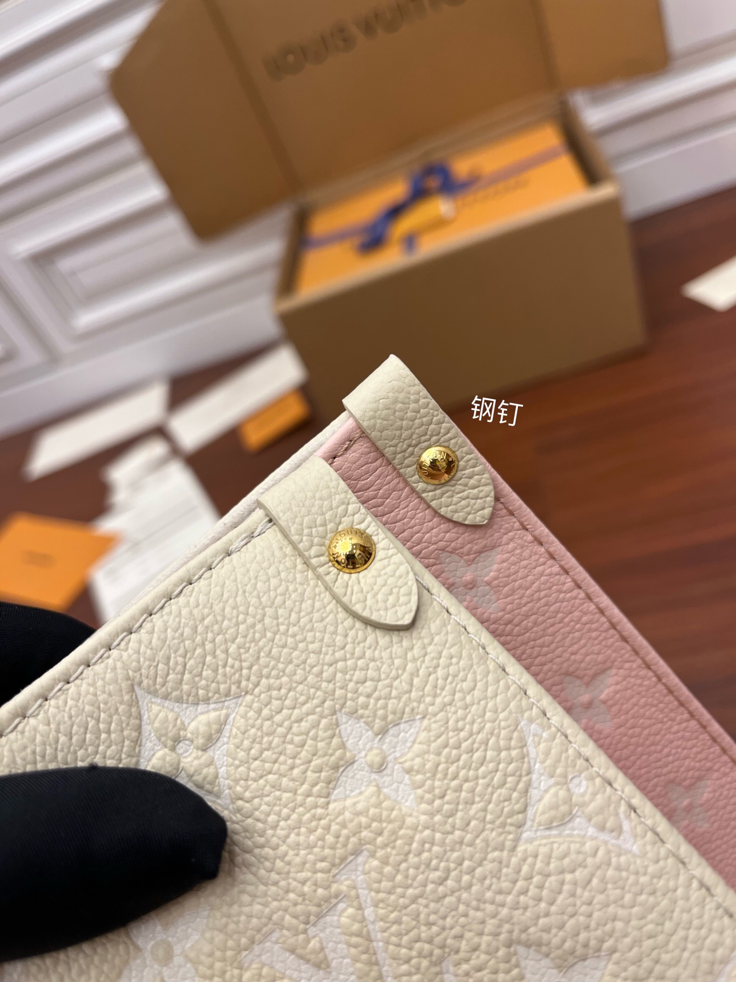 Louis Vuitton LV Onthego MM Rose Beige M46128