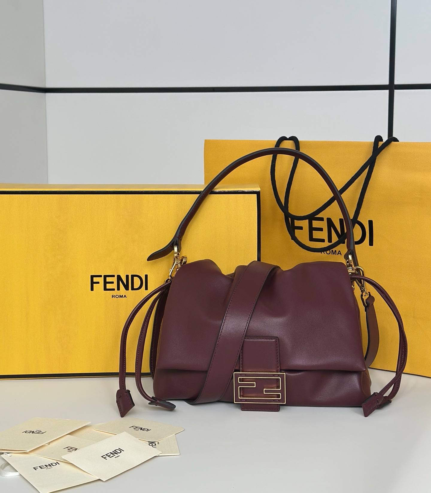 Fendi Medium Baguette Soft Bag in Nappa leather-Burgundy