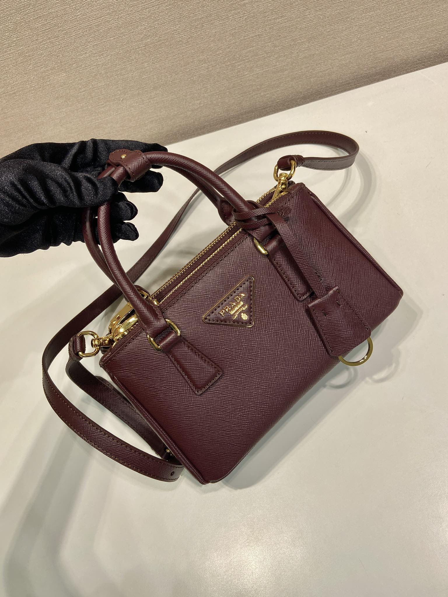 Prada  Galleria handbag 21 burgundy leather 280837