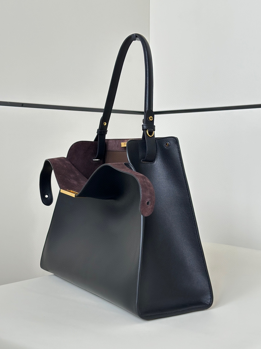 Fendi Large Fendi Way Leather Bag-Black