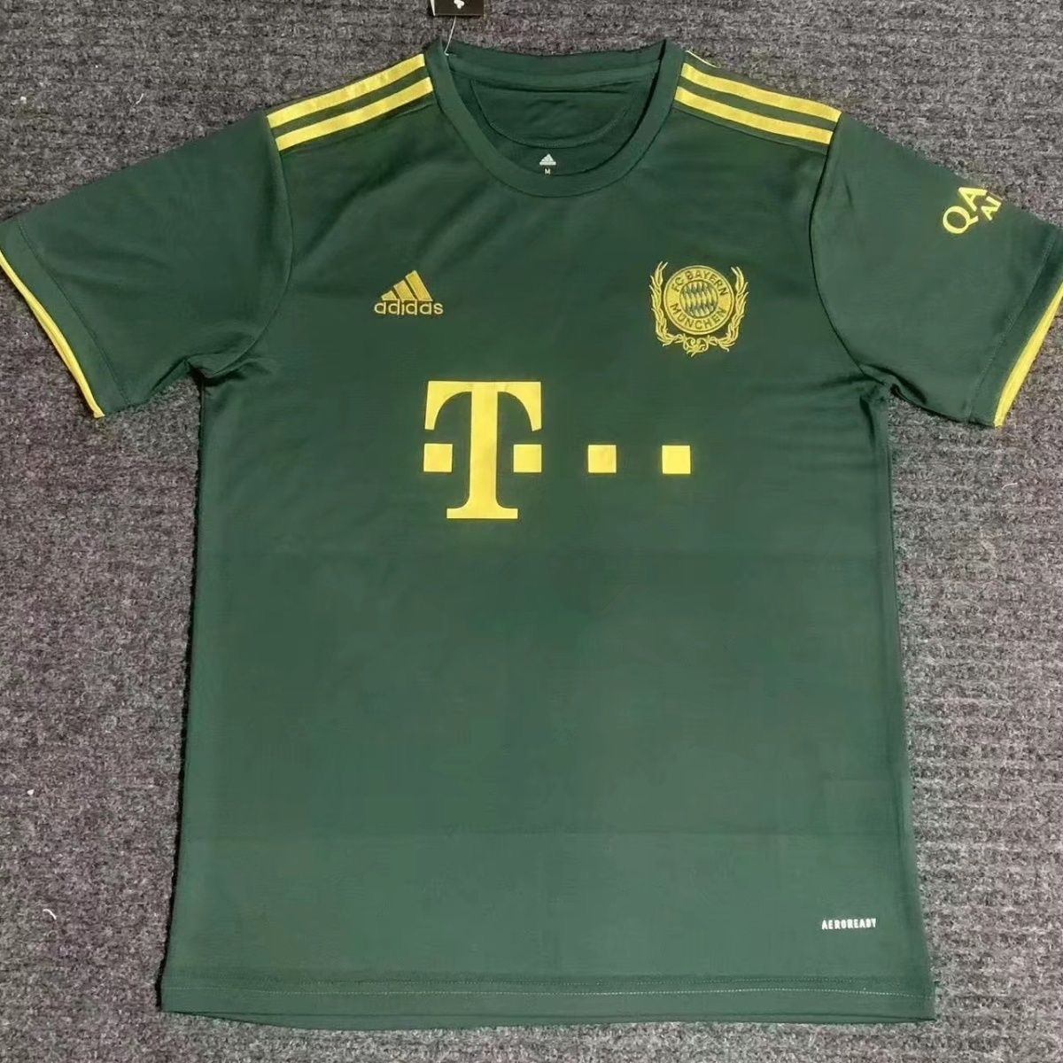 Bayern Munich home and away jersey 21/22
