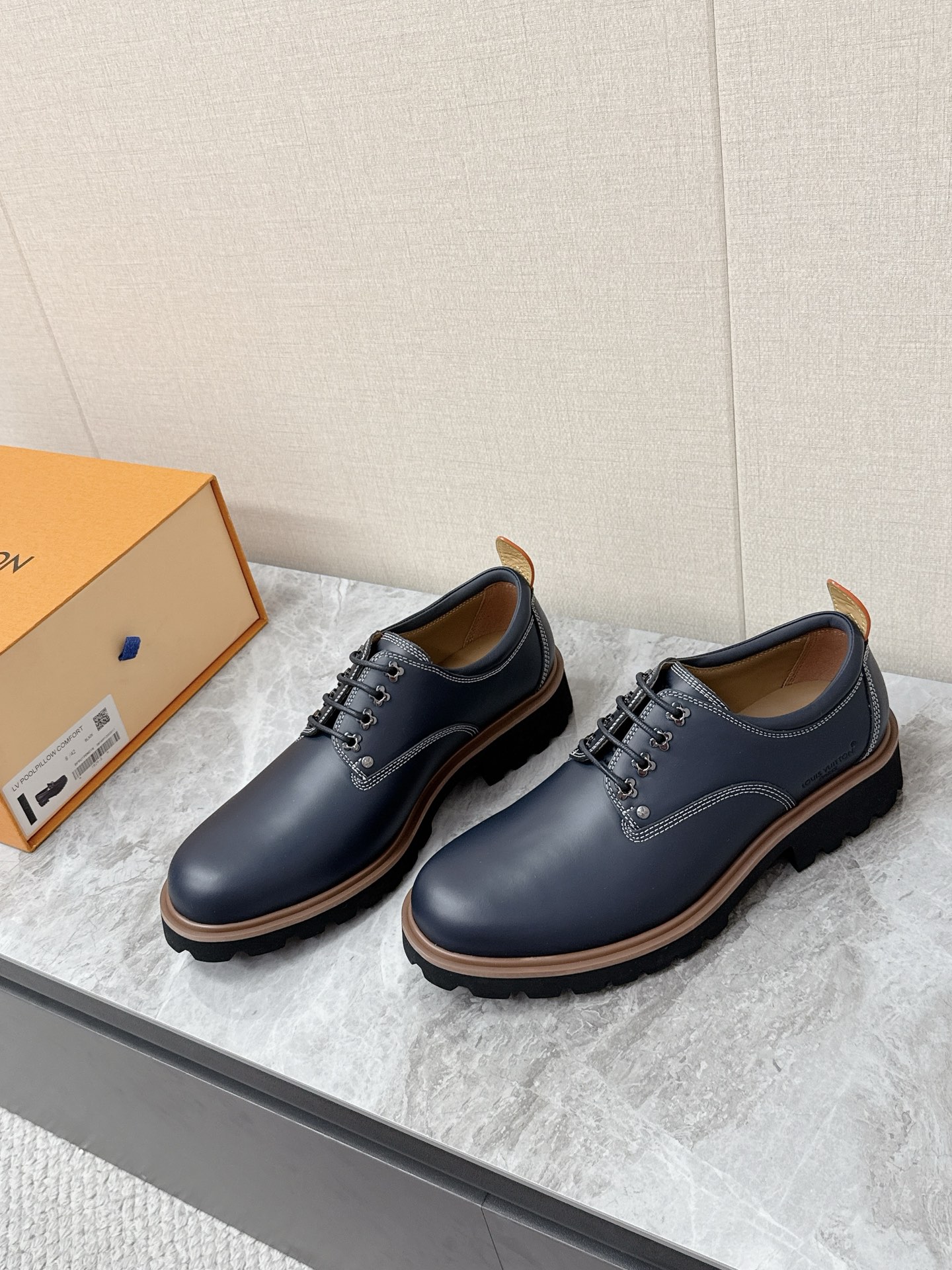 LV Men's leather Derby Shoes Dress Shoes