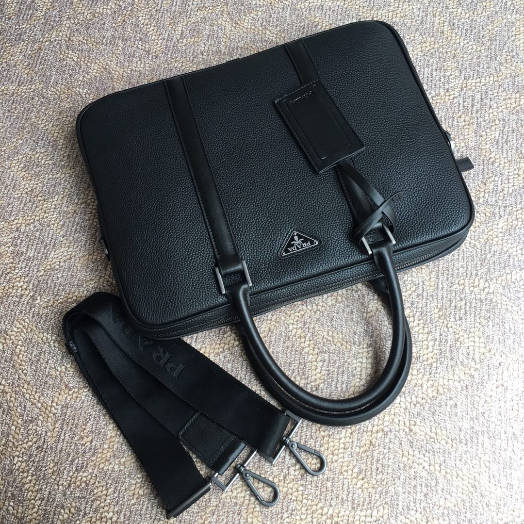 Prada Business & Travel BAG 36 IN BLACK GRAINED CALFSKIN