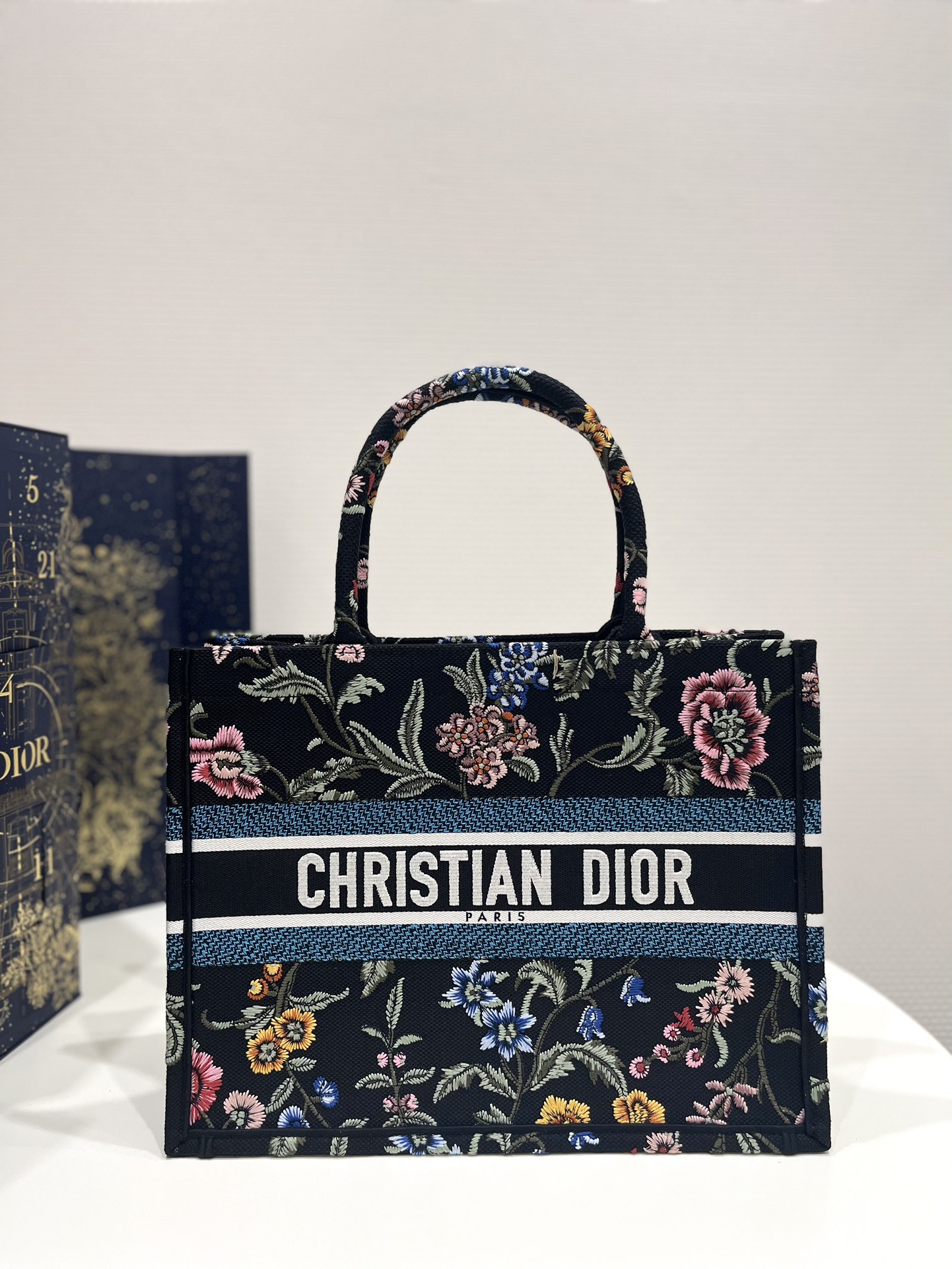 Dior Book Tote Medium Black MultiColor Dior Petites Fleurs Embroidery M1296ZEAU_M911