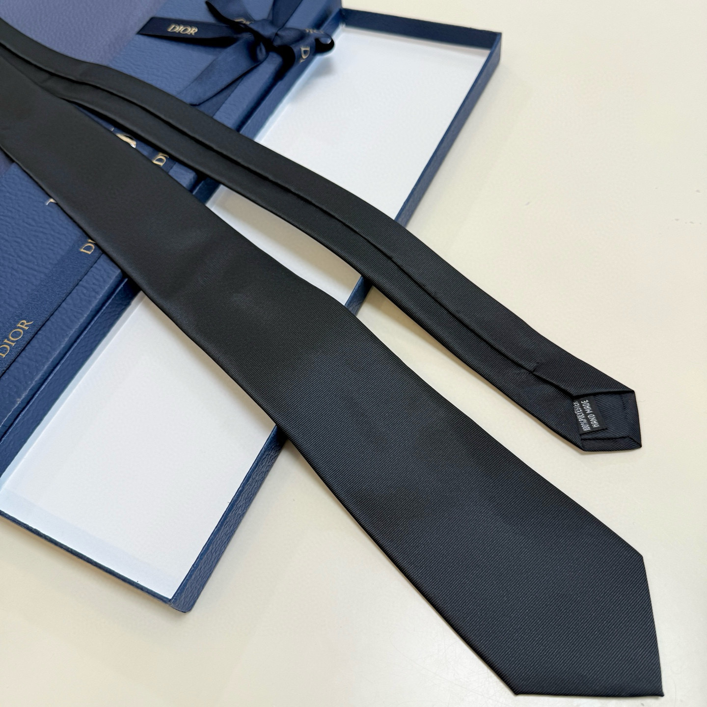 Dior Minimalist Solid Silk Tie - Low-key Elite Style - KAIROO