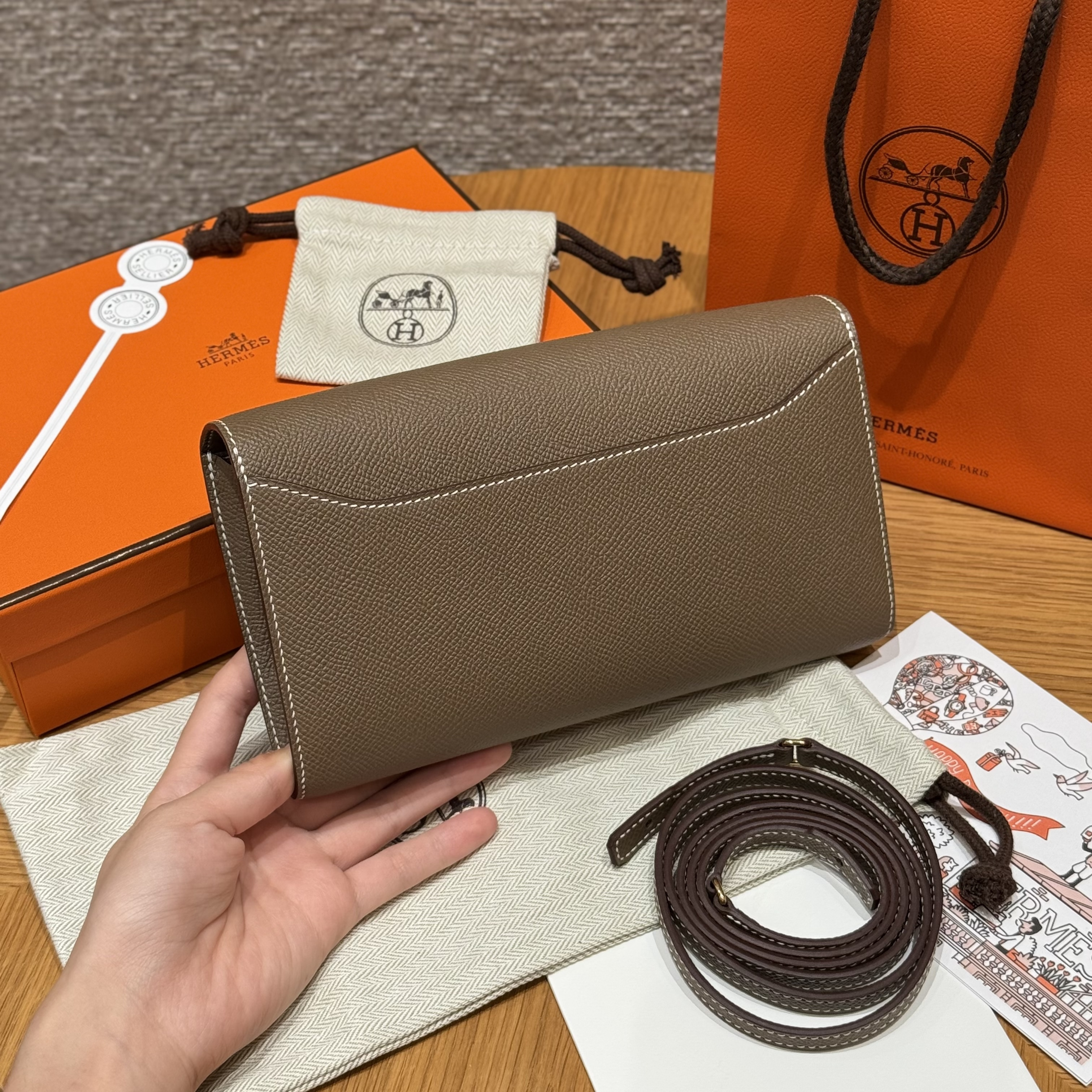 Hermes Etoupe Epsom Constance-To-Go Wallet