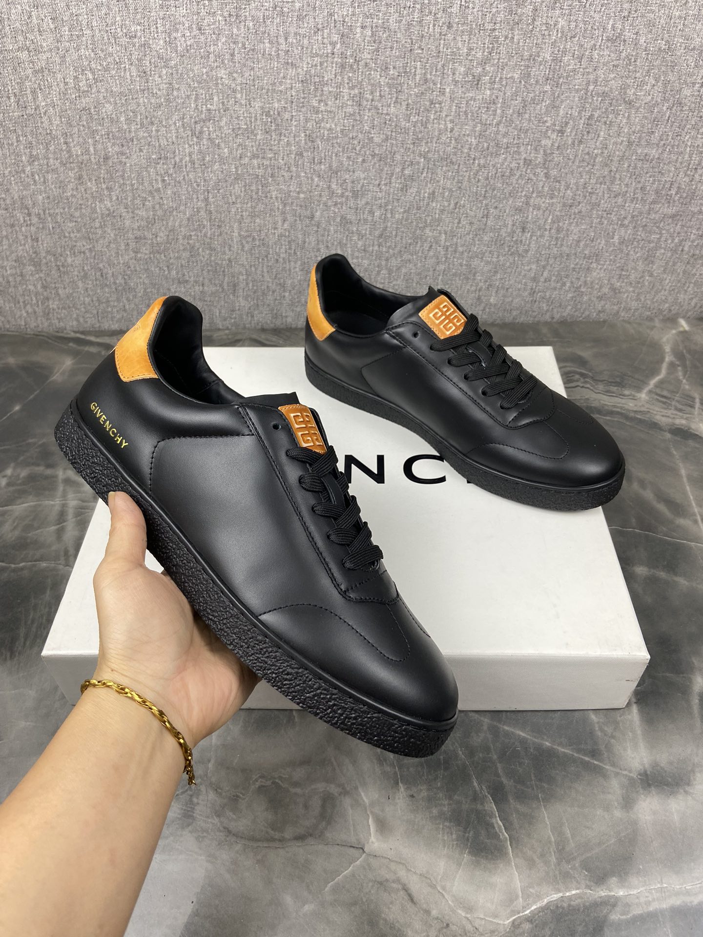 Givenchy Town Sneaker