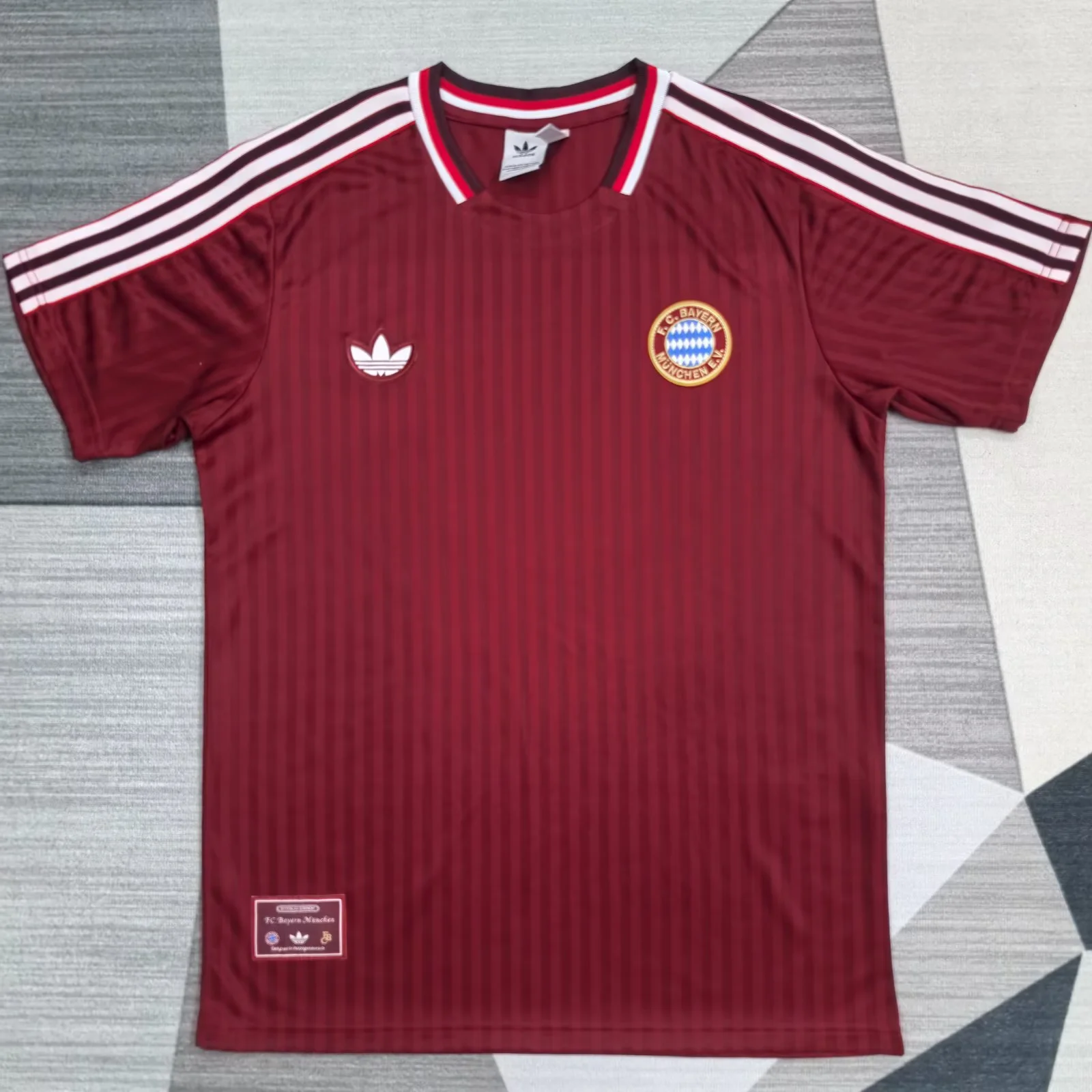 2025/2026  Bayern Munich Home Red Football Shirt 1:1 Thai Quality