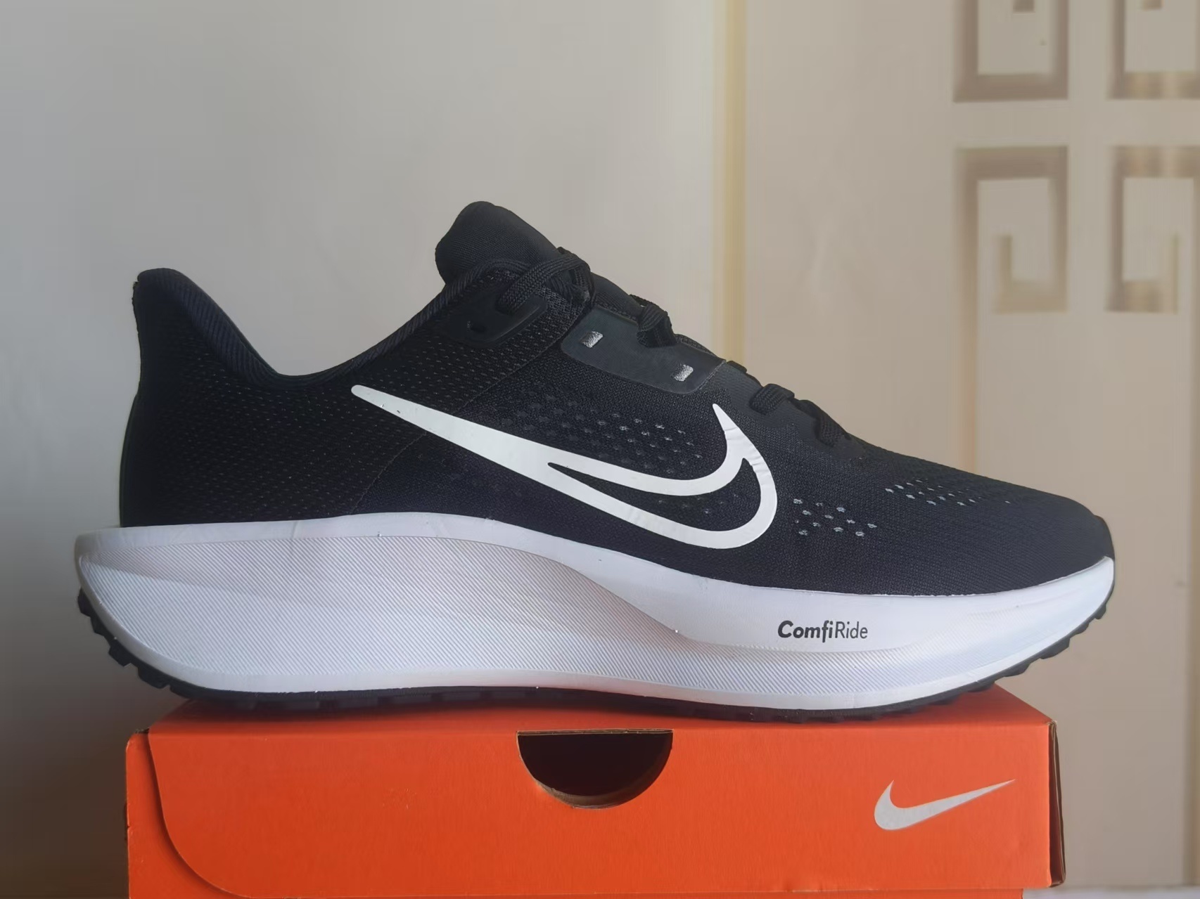 FD6033-001 US Men's Sizes6 to 11 in half sizes Black White Gen6 Shoes tianlong