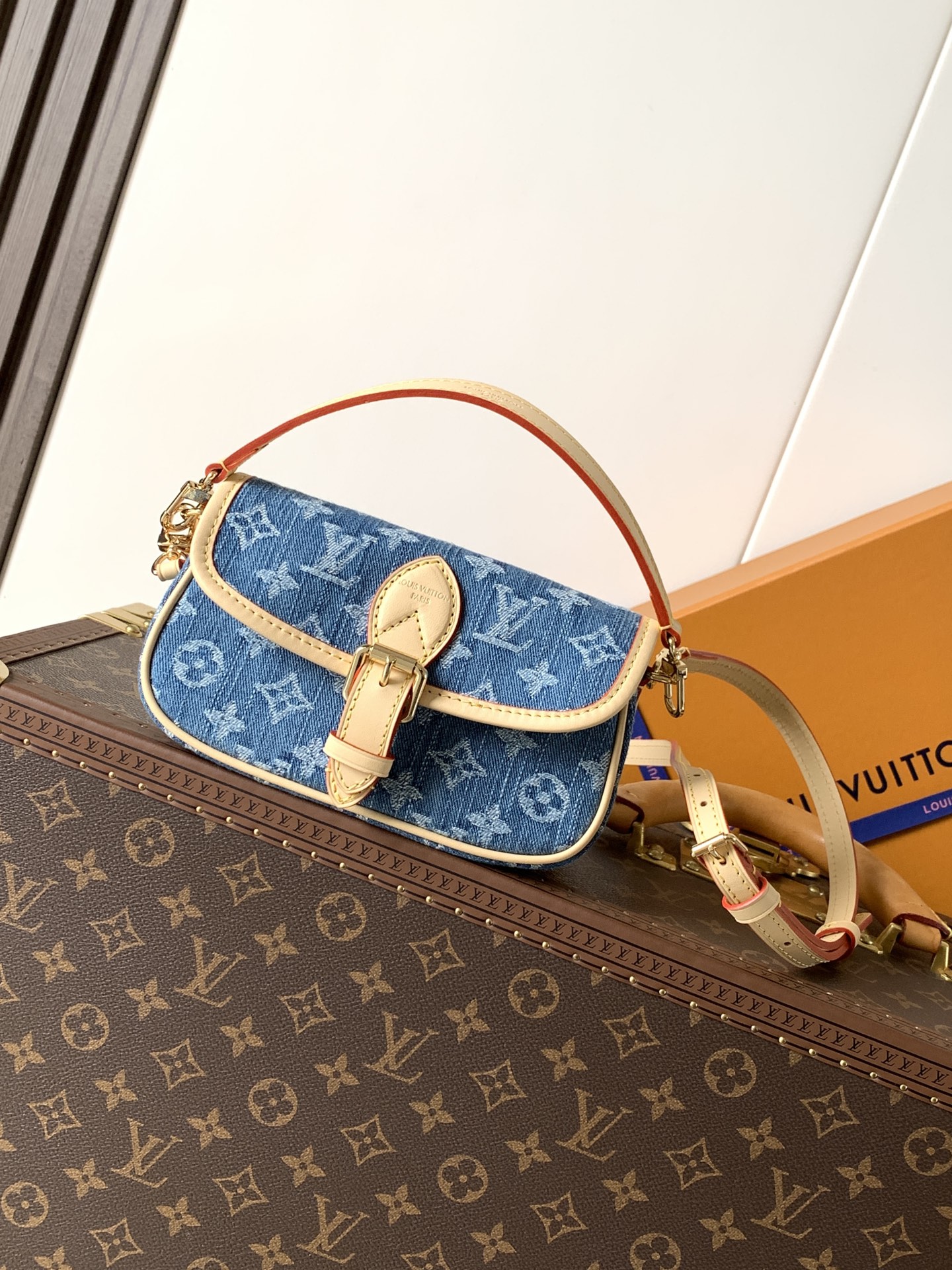 M2770 Nono Diane in Blue Monogram Denim