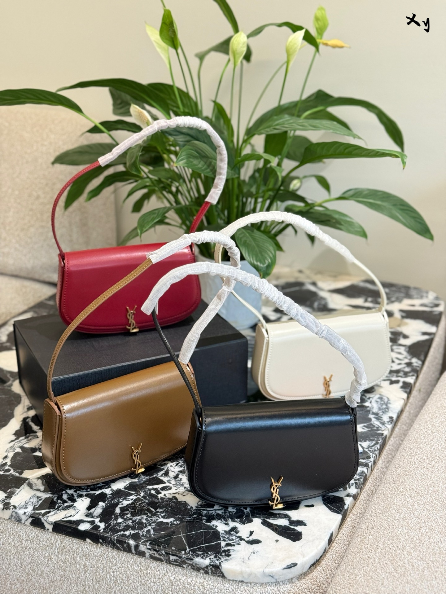 Saint Laurent YSL Smooth Leather Kaia Curved Saddle Satchel Flap Turn-lock  Hobo Shoulder Bag - KAIROO