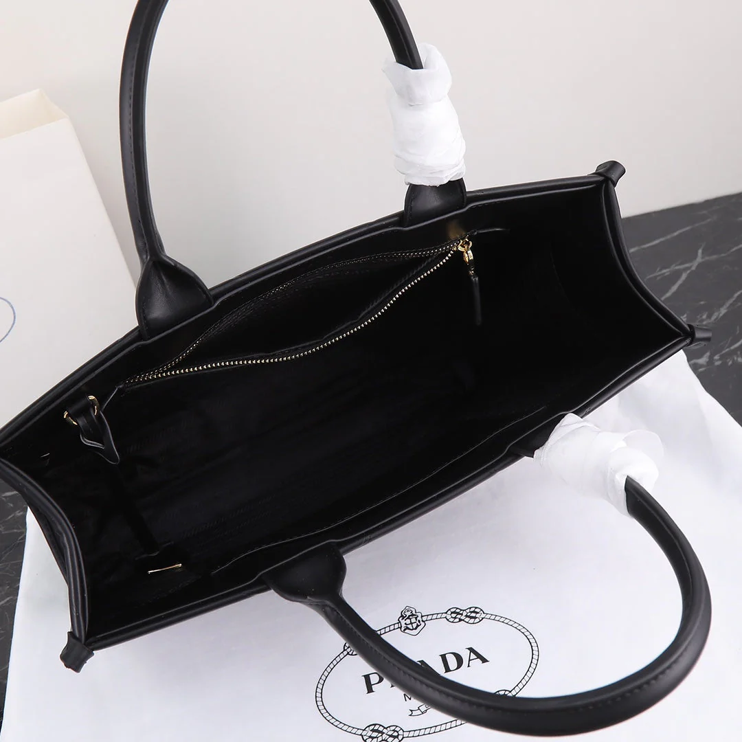 Prada  LARGE 39 TOTE IN BLACK CALFSKIN GOLD HARDWARE