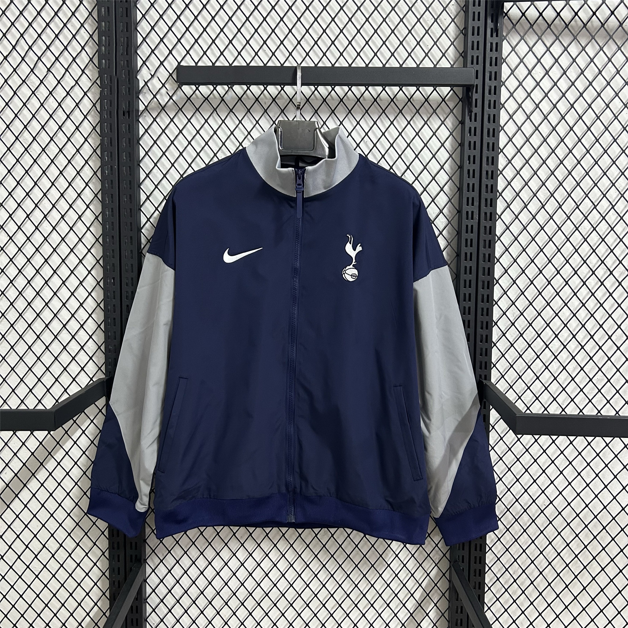 Tottenham Hotspur Training Windbreaker 2025 | Soc Jersey - Premium Football Jersey