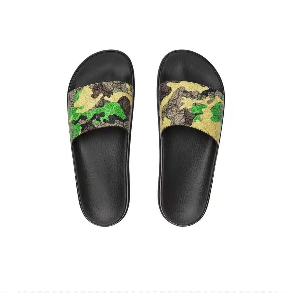 Gucci Men's GG Supreme Slippers