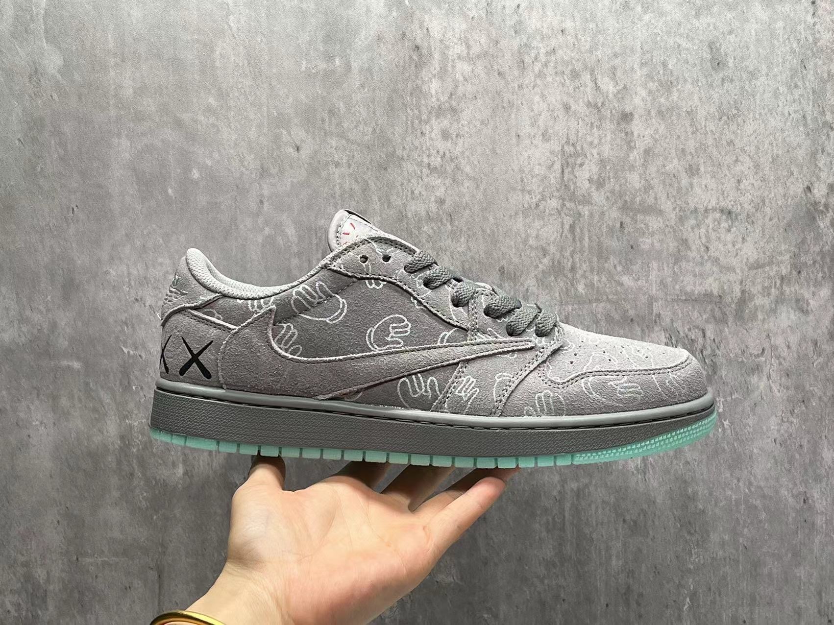 2025-26 AJ1 US Men's Sizes6 to 11 in half sizes Co-branded Grey Low cut Inverted Hook Shoes tianlong