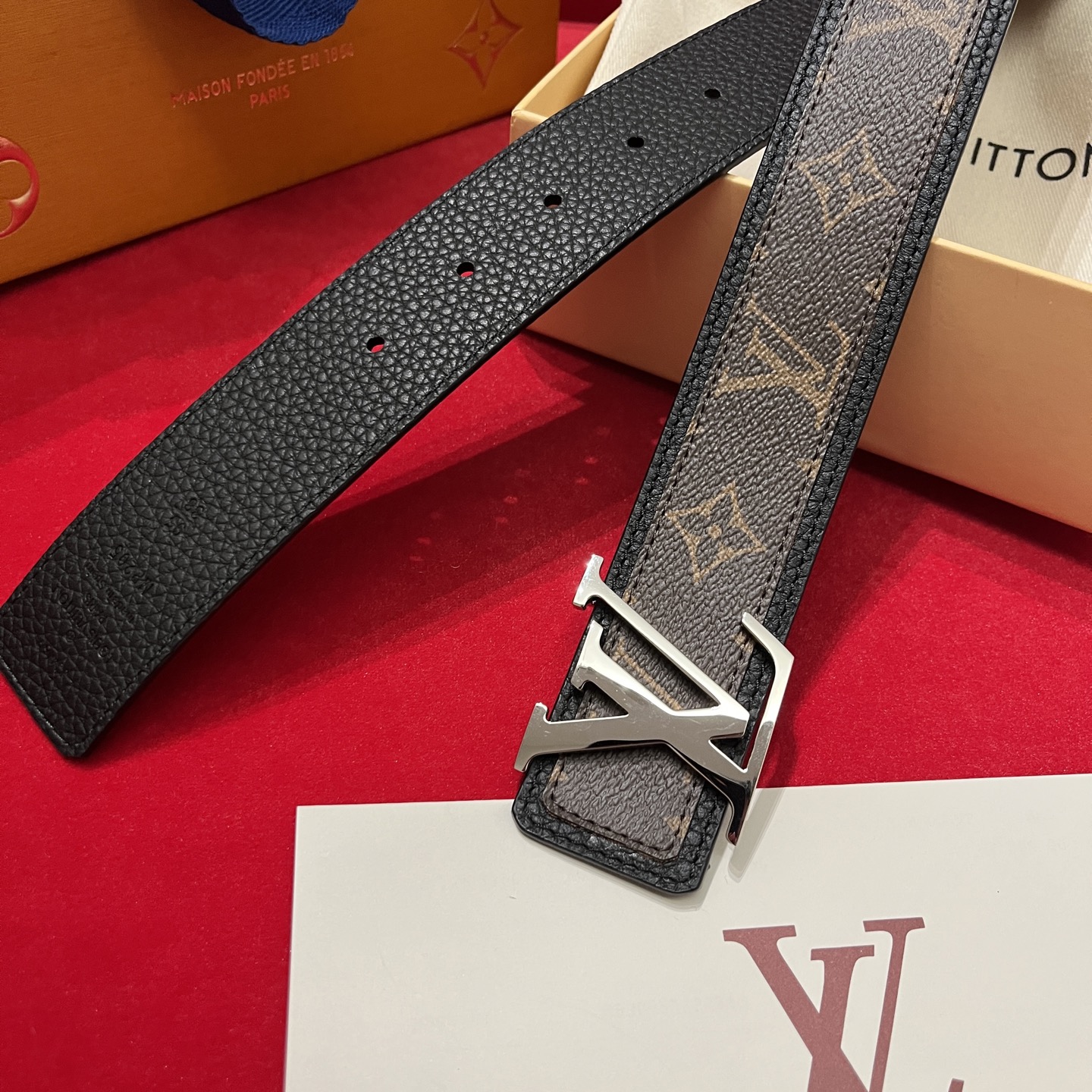 LV Initiales 40mm Reversible Belt