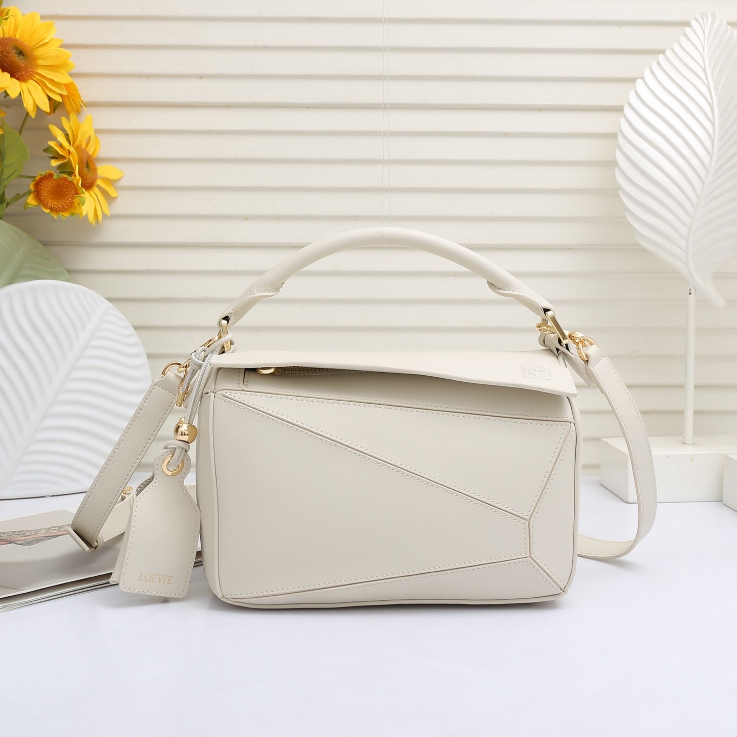 Loewe Small White Puzzle Geometric Panelled Grain Leather Handle Shoulder Bags - KAIROO