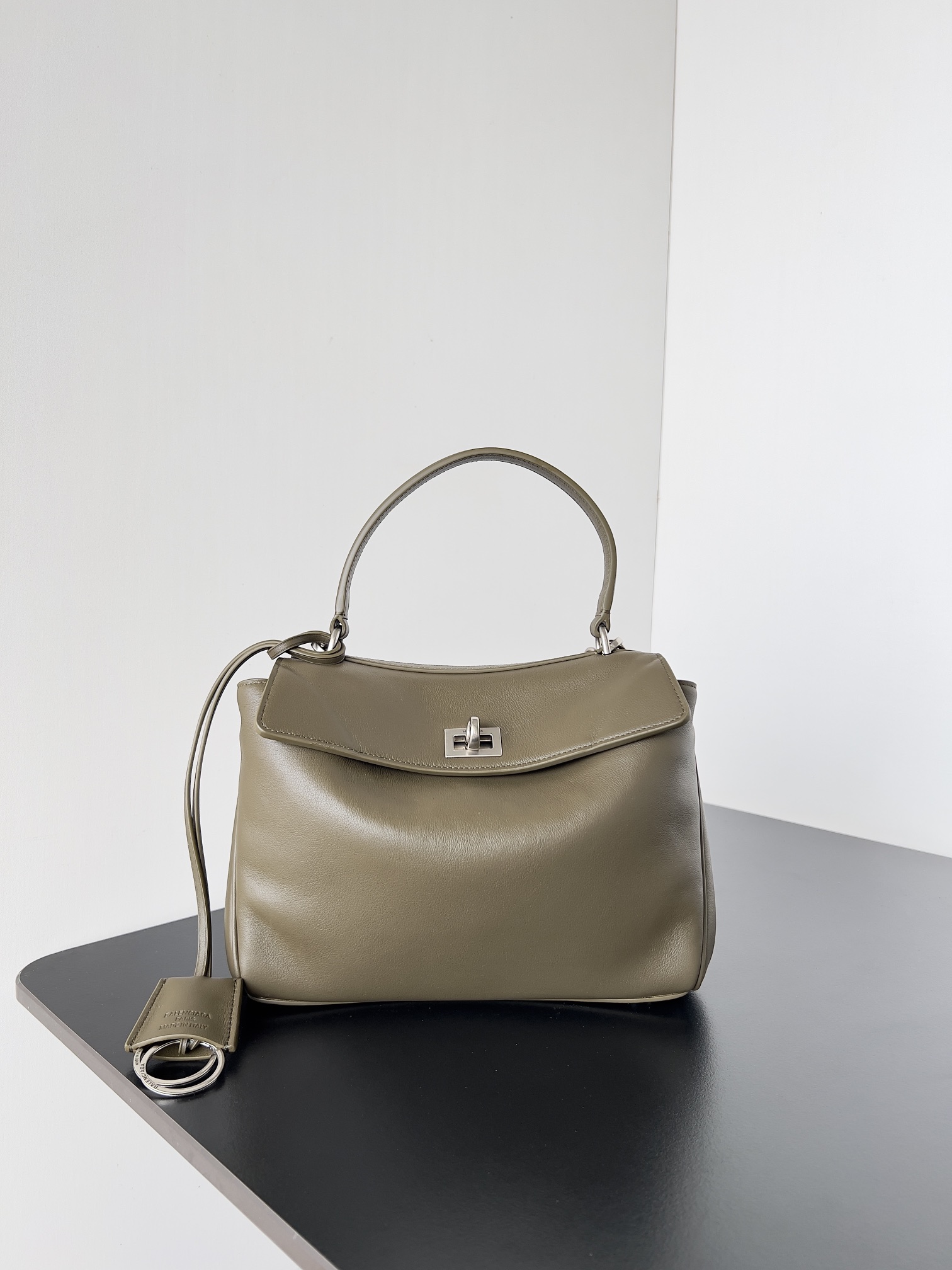 𝐁alenciaga Women's Rodeo Handbag Mini in Khaki