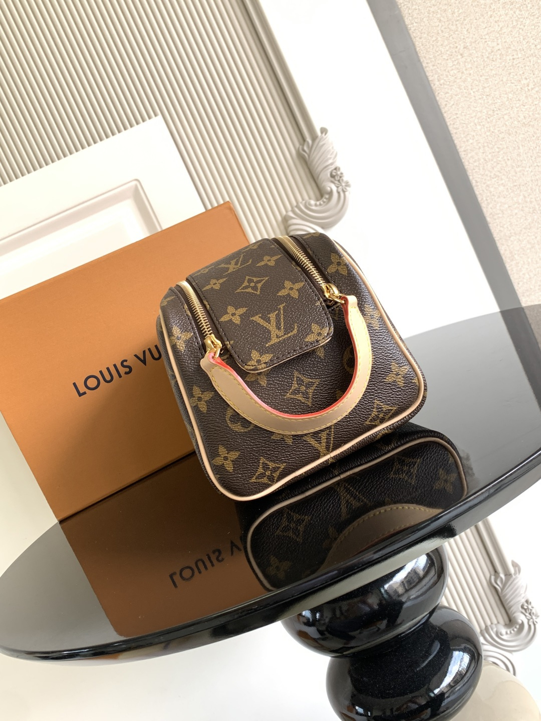 M44494 Dopp Kit in Monogram Canvas