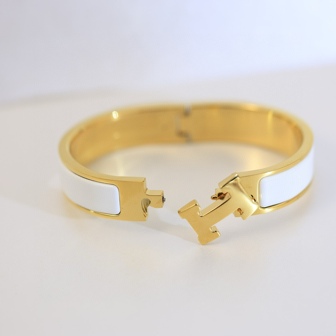 Hermes White Clic H Enamel Bracelet