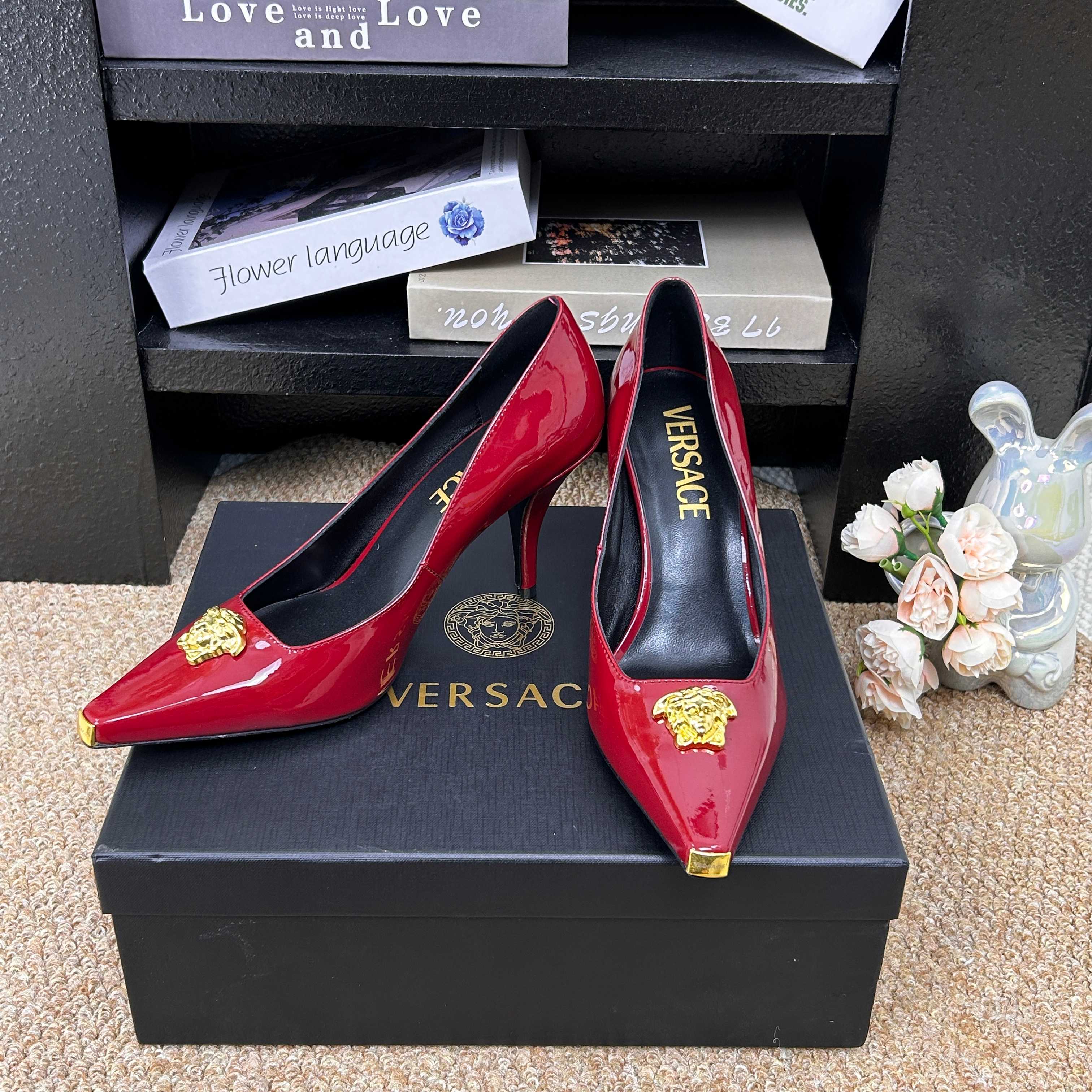 Versace Shiny Leather Pump