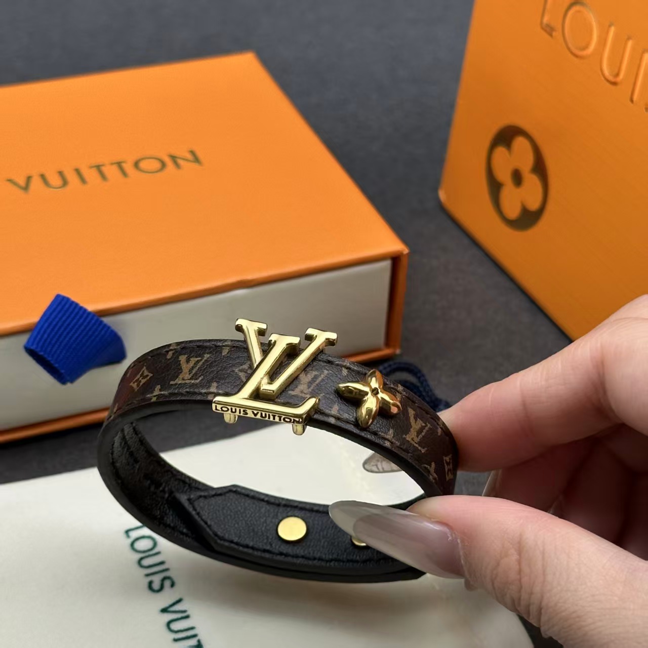 LV Women's fashion bracelet