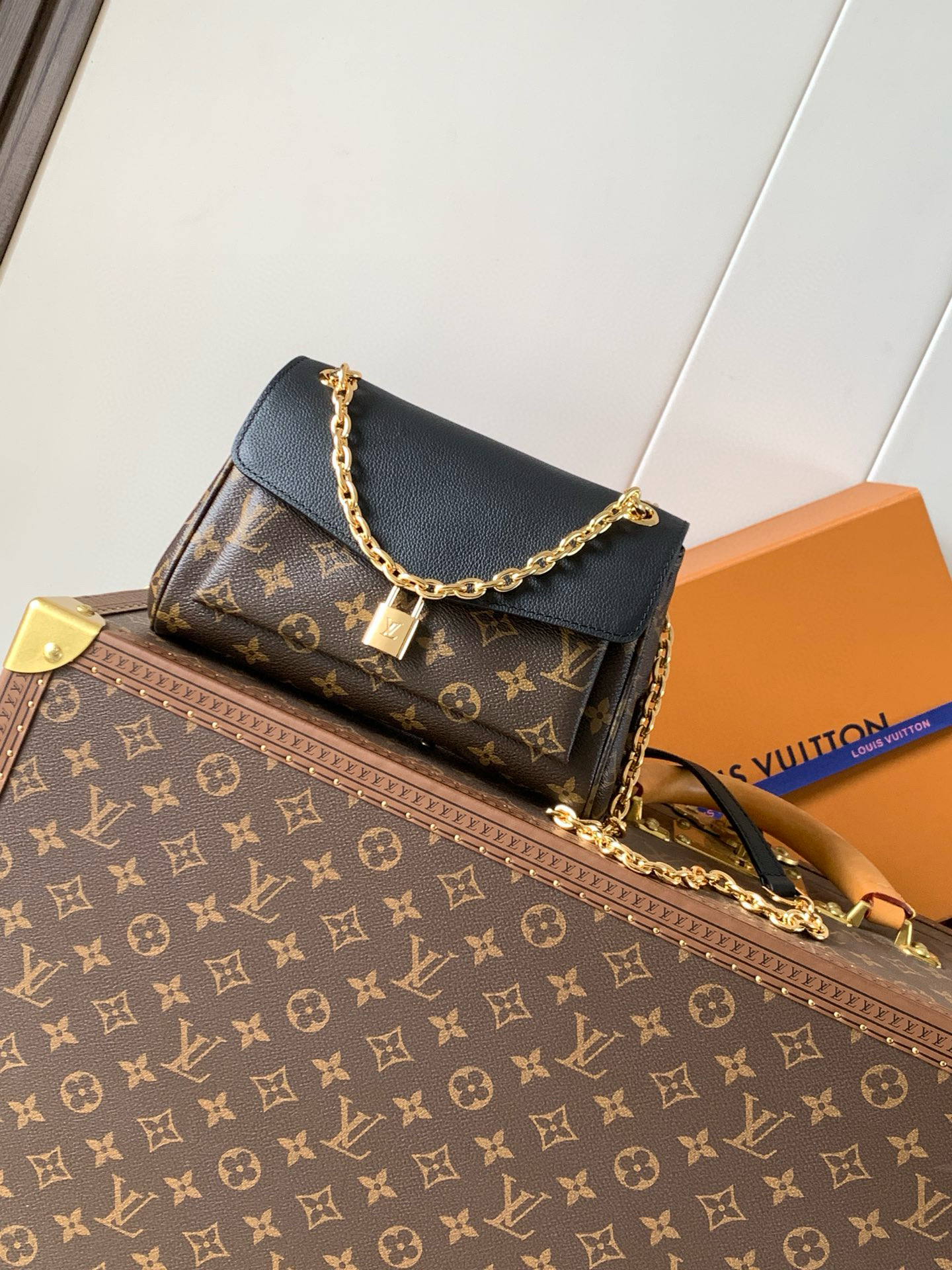 M26398 LV Saint Germain BB Bag